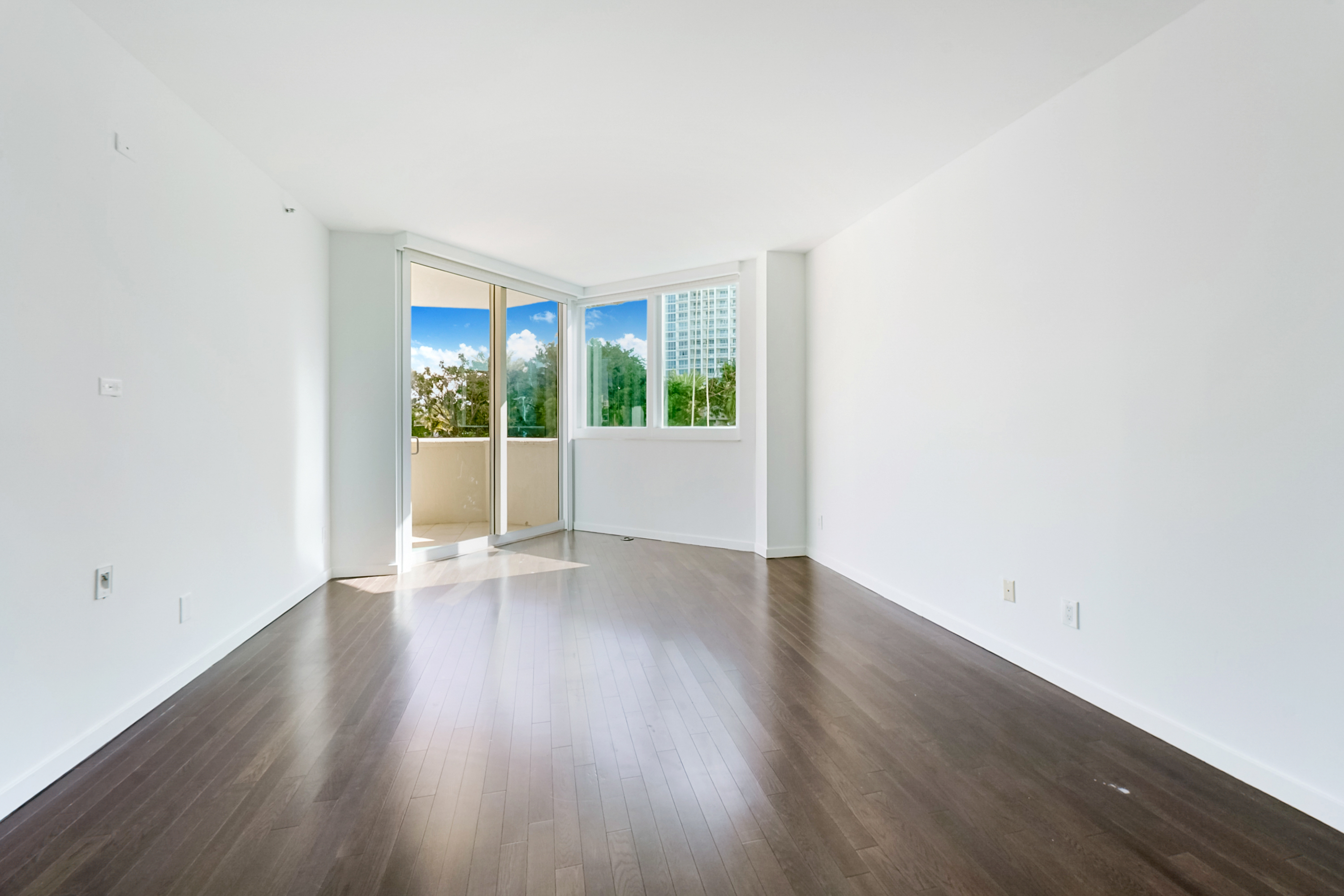 300 S Pointe Drive Miami Beach FL 33139