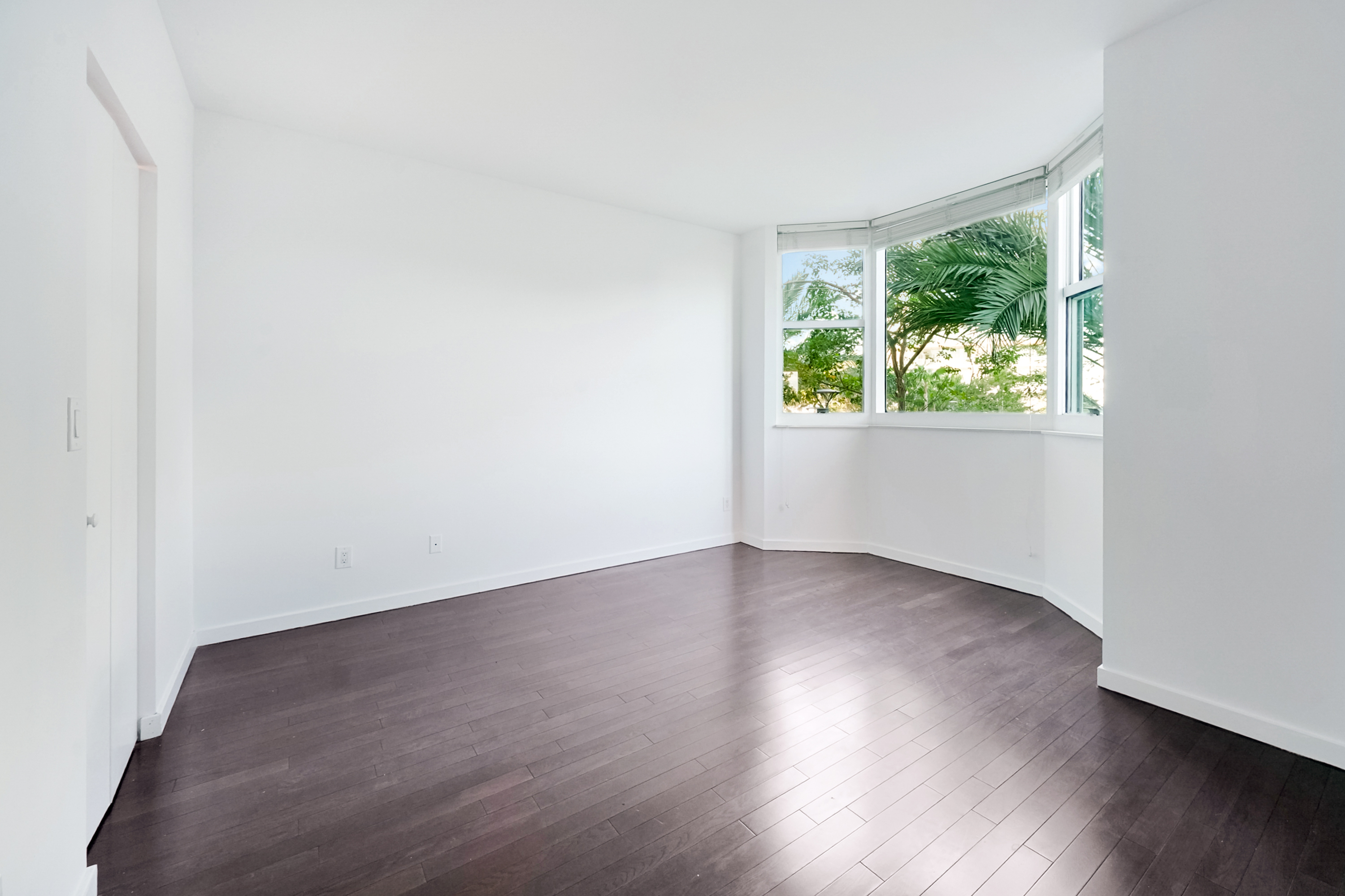 300 S Pointe Drive Miami Beach FL 33139