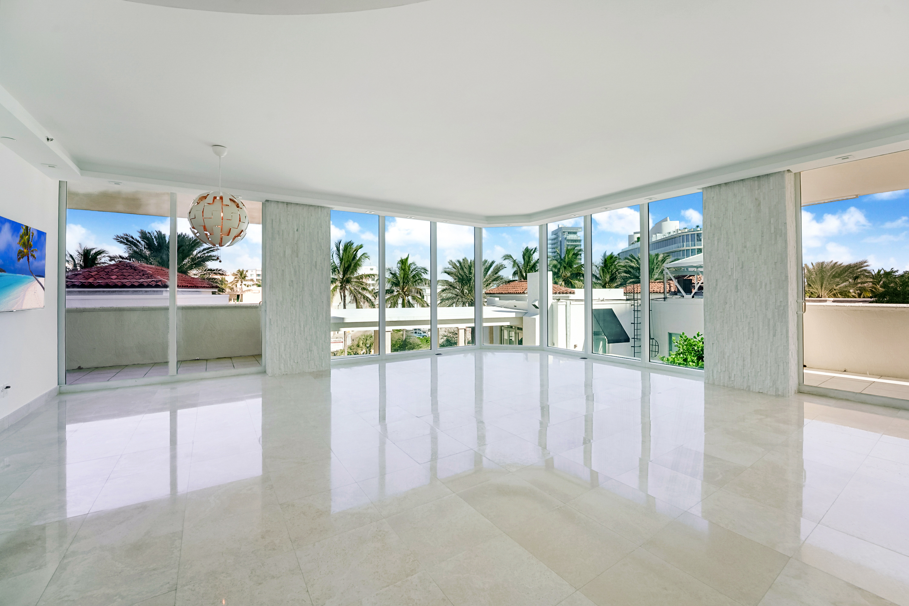 300 S Pointe Drive Miami Beach FL 33139