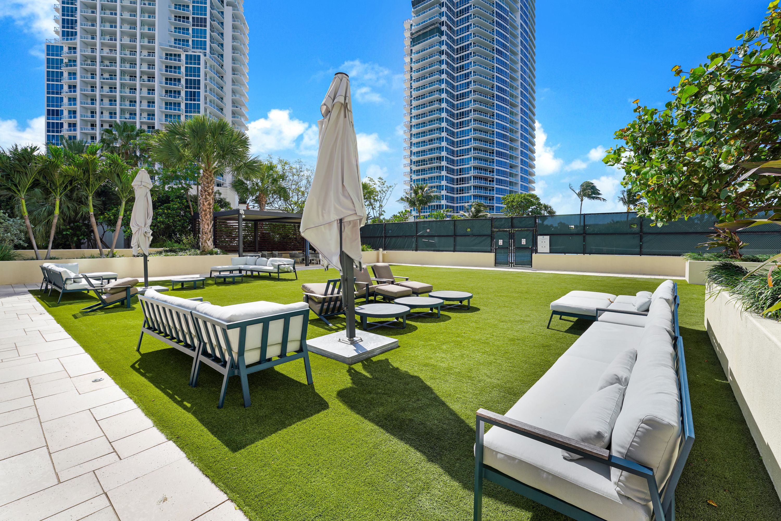 300 S Pointe Drive Miami Beach FL 33139