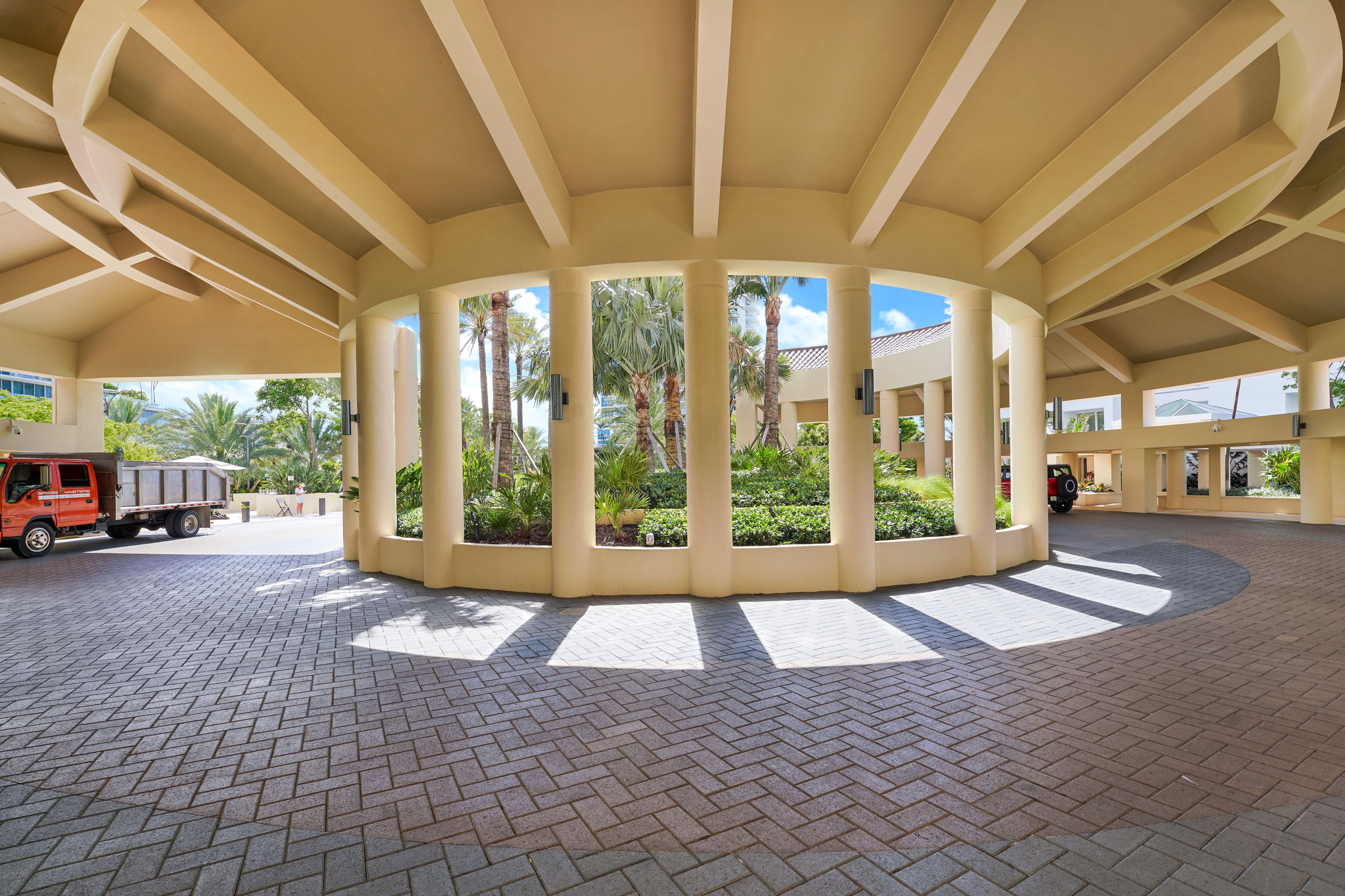 300 S Pointe Drive Miami Beach FL 33139