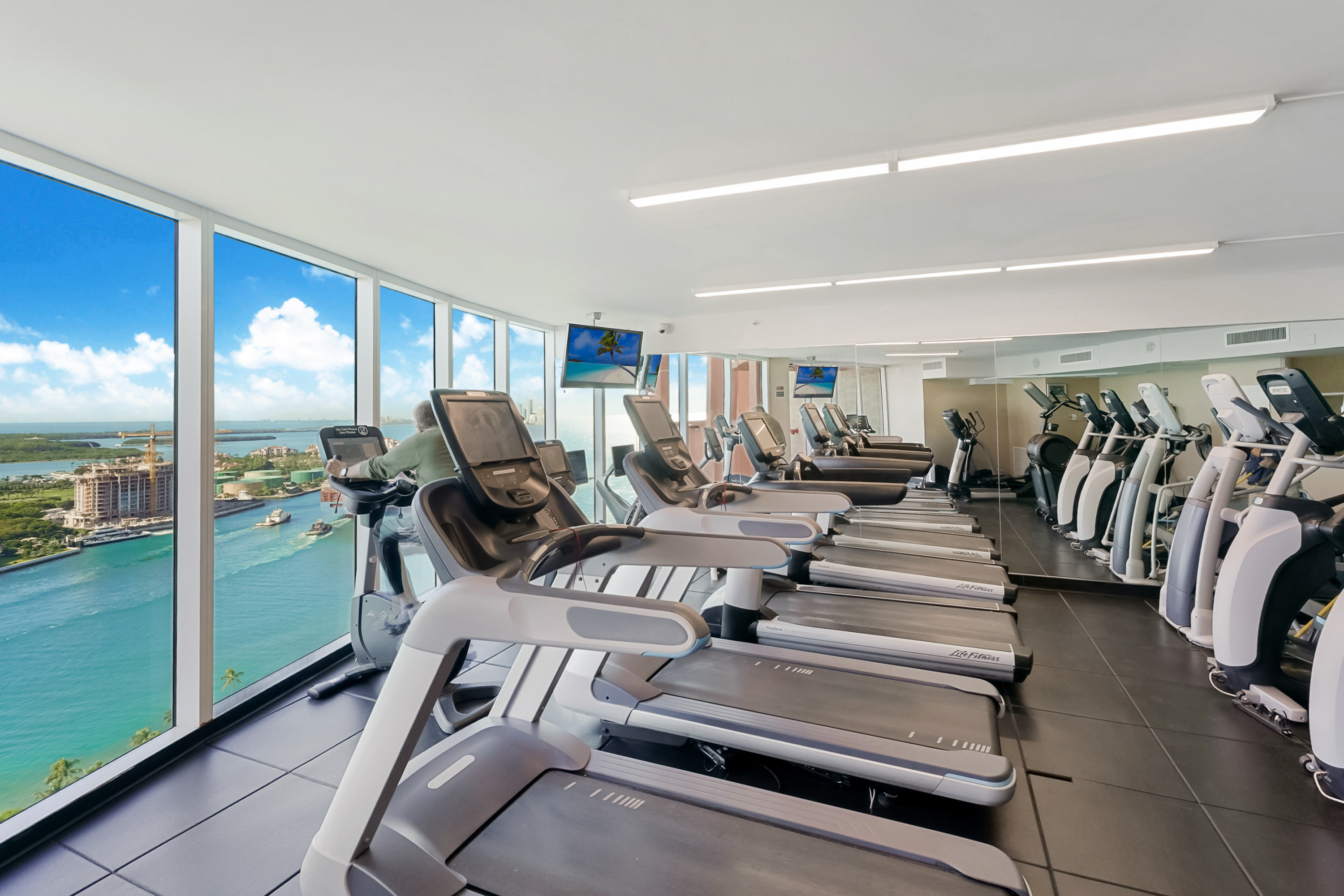 300 S Pointe Drive Miami Beach FL 33139
