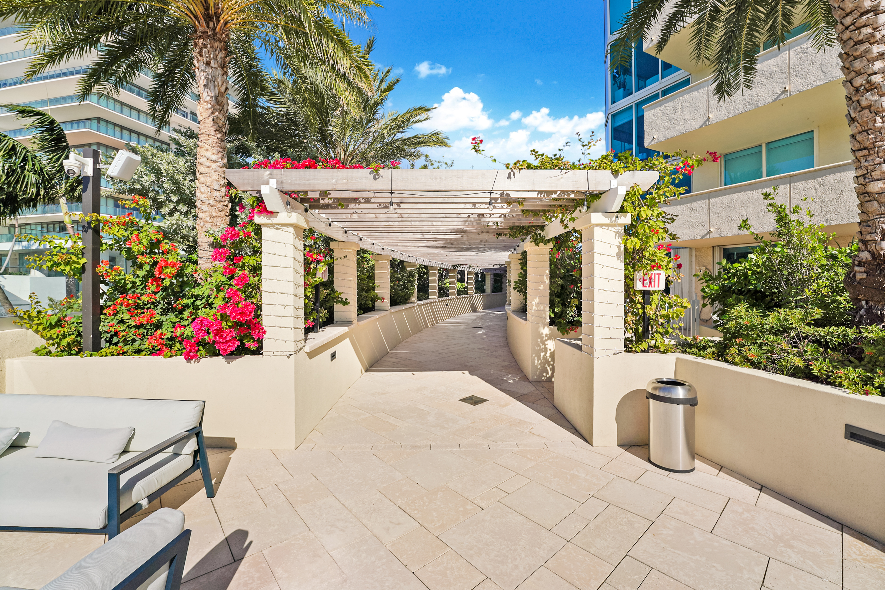 300 S Pointe Drive Miami Beach FL 33139