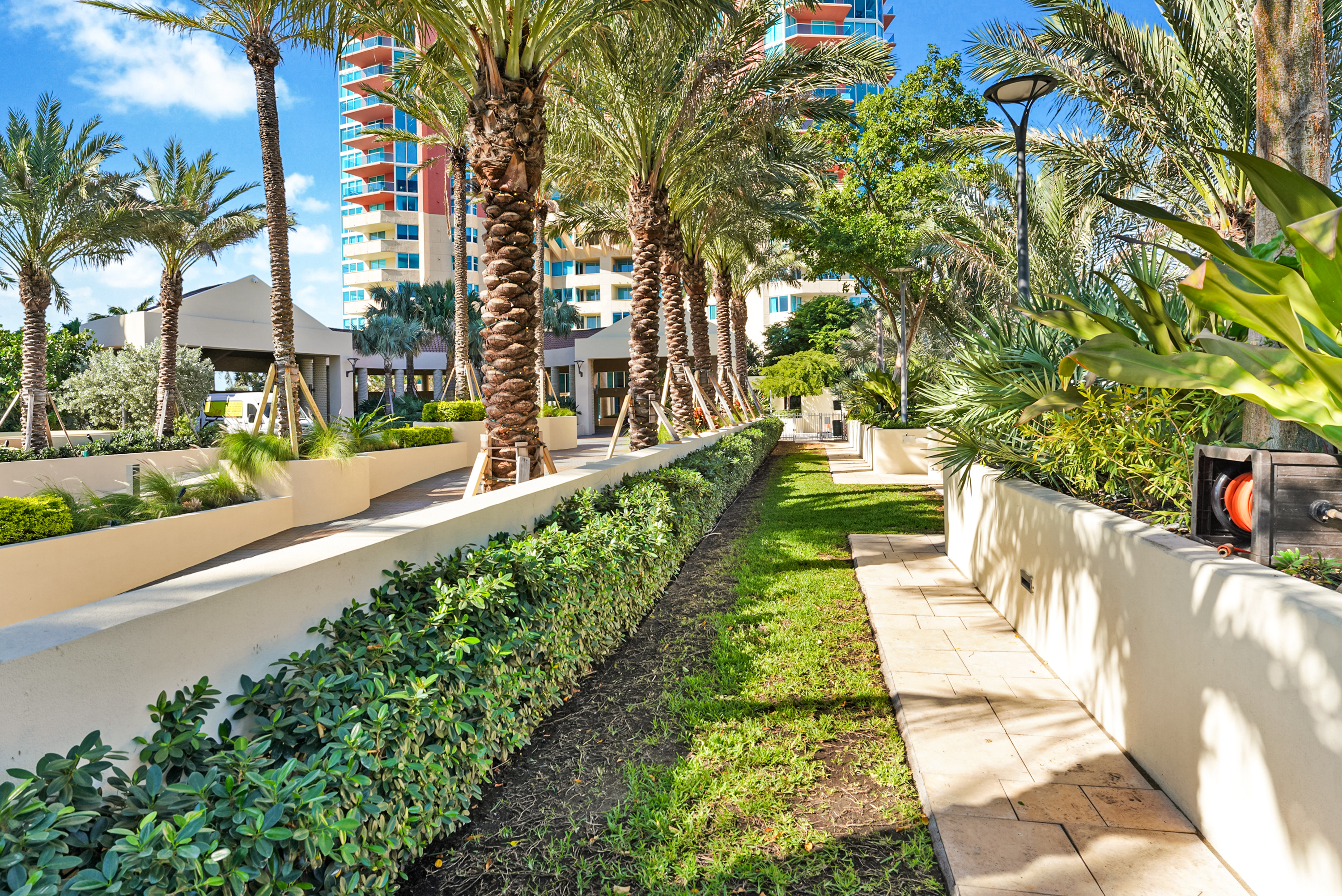 300 S Pointe Drive Miami Beach FL 33139