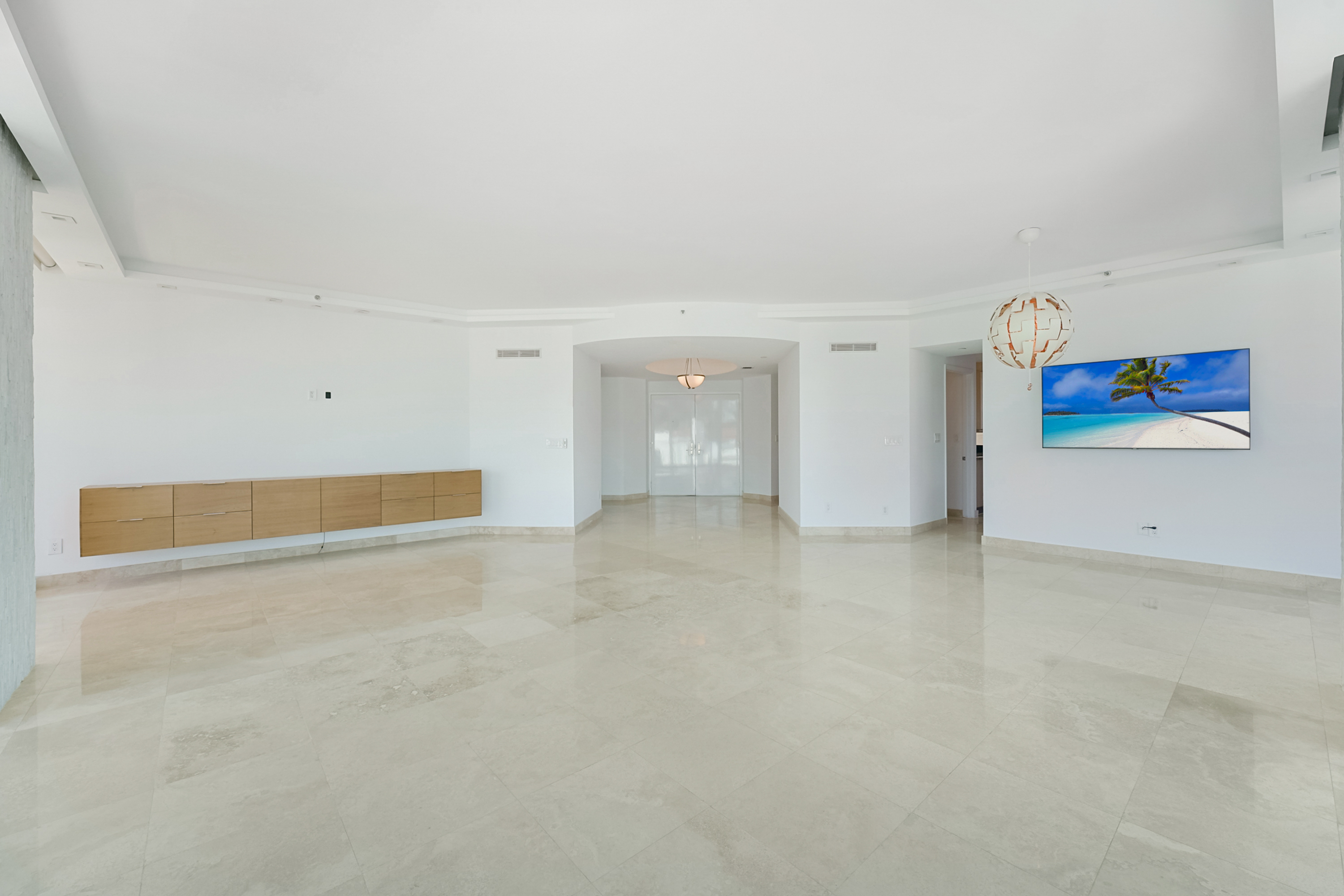 300 S Pointe Drive Miami Beach FL 33139
