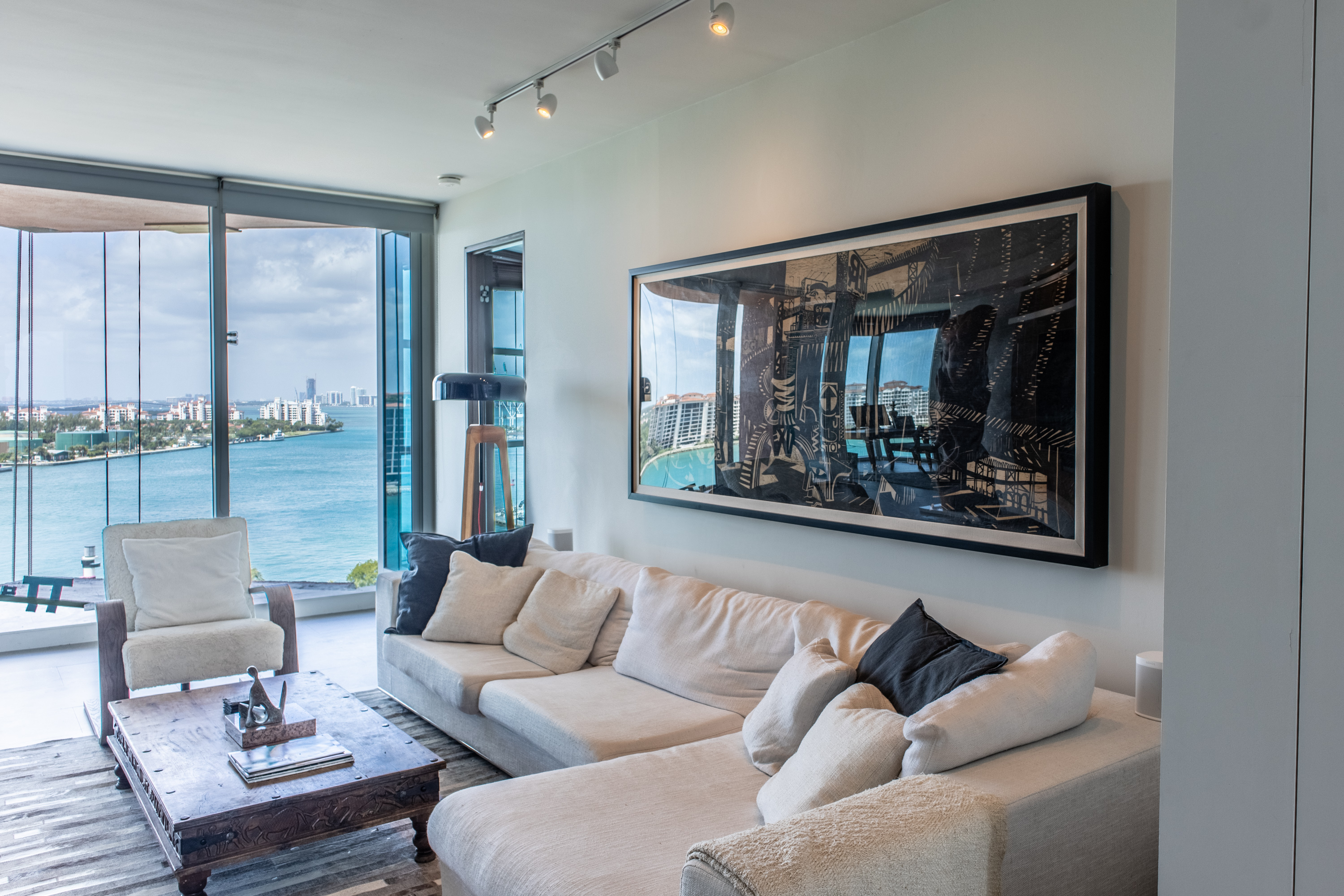 300 S Pointe Drive Miami Beach FL 33139