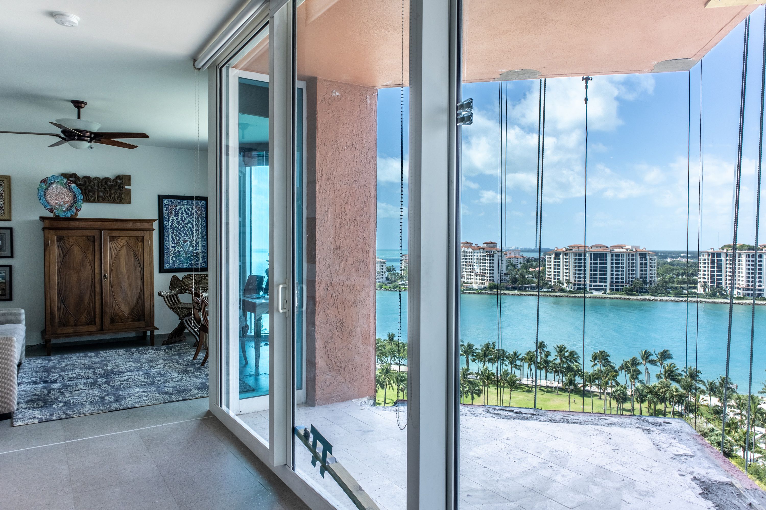 300 S Pointe Drive Miami Beach FL 33139