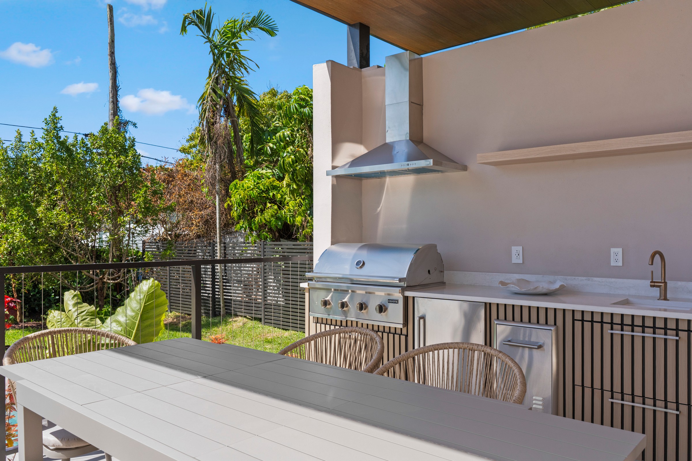 5854 SW 30th Street Miami FL 33155