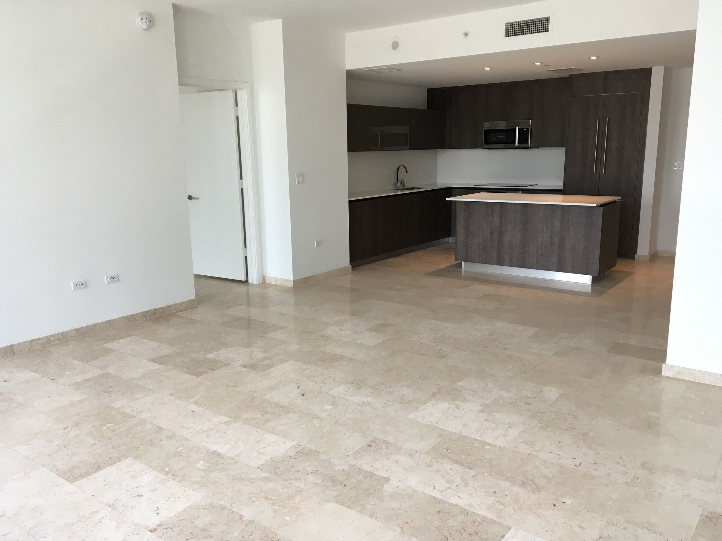 68 SE 6th Street Miami FL 33131