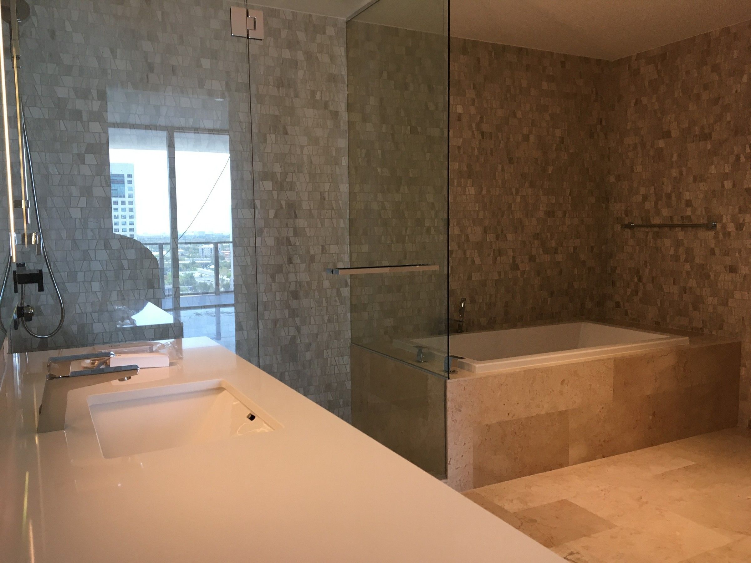 68 SE 6th Street Miami FL 33131