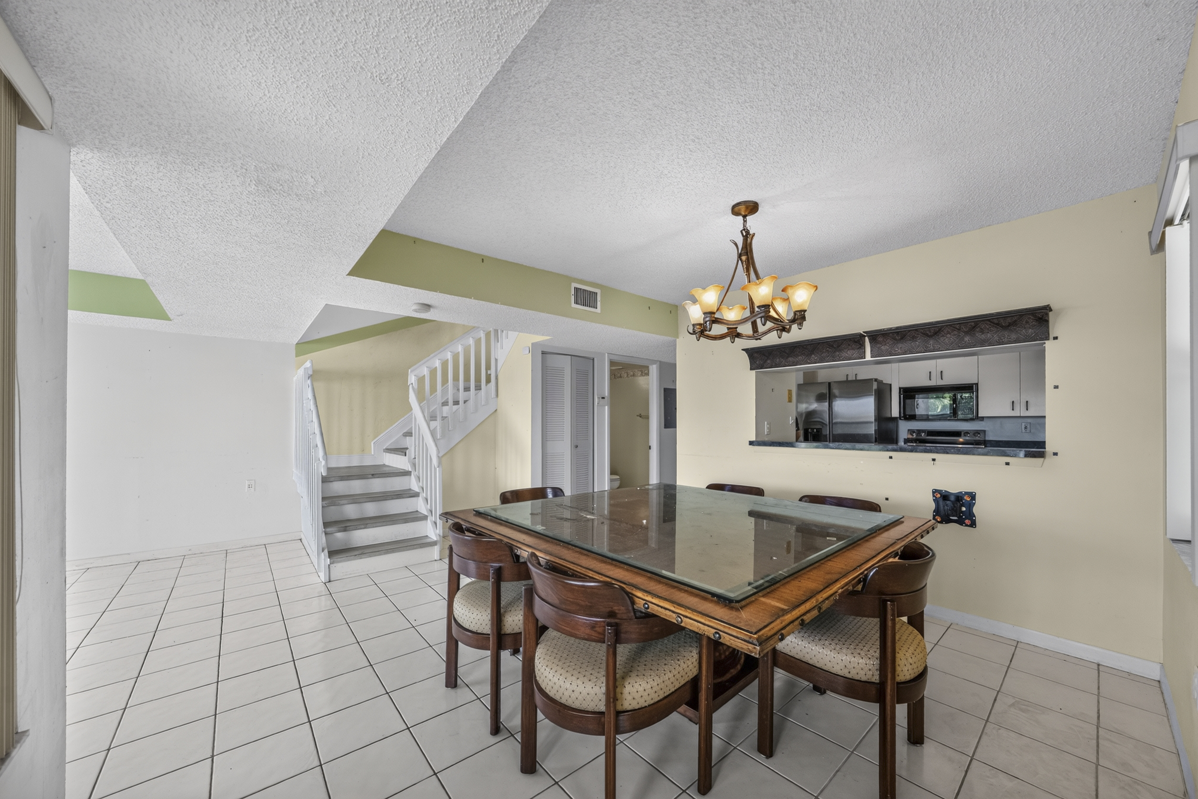 3291 NW 44th Street Oakland Park FL 33309