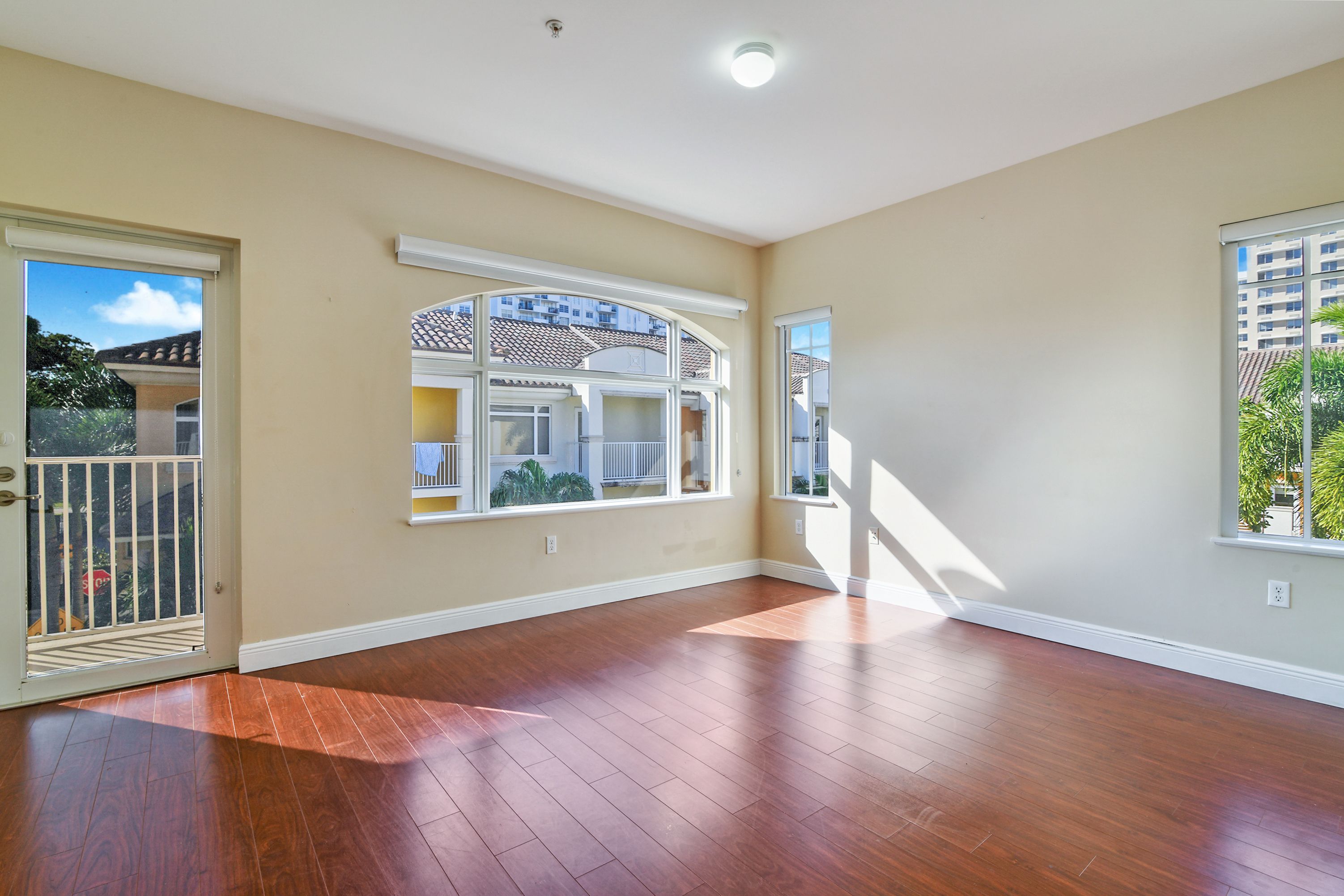 2707 NE 184th Terrace Aventura FL 33160