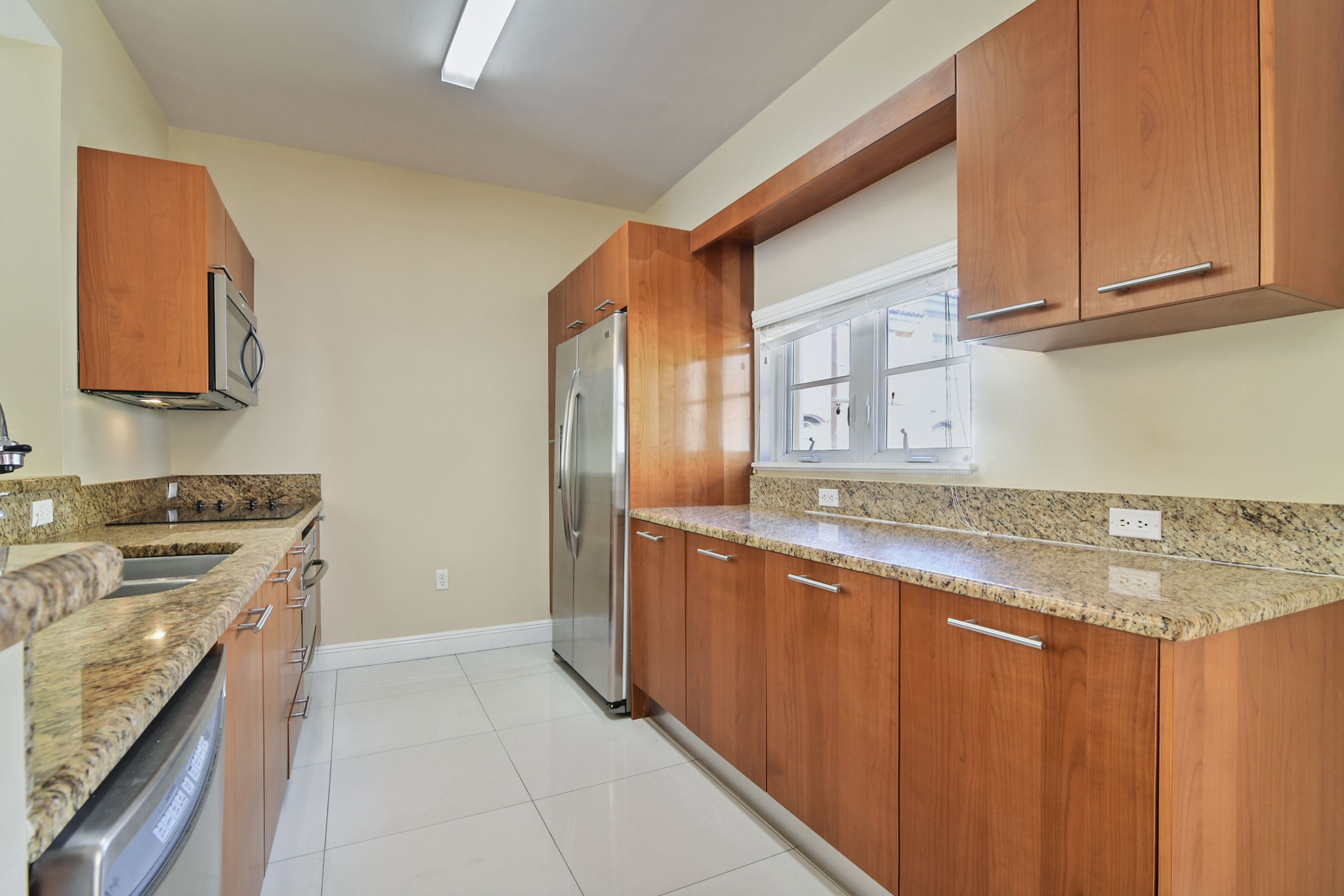 2707 NE 184th Terrace Aventura FL 33160