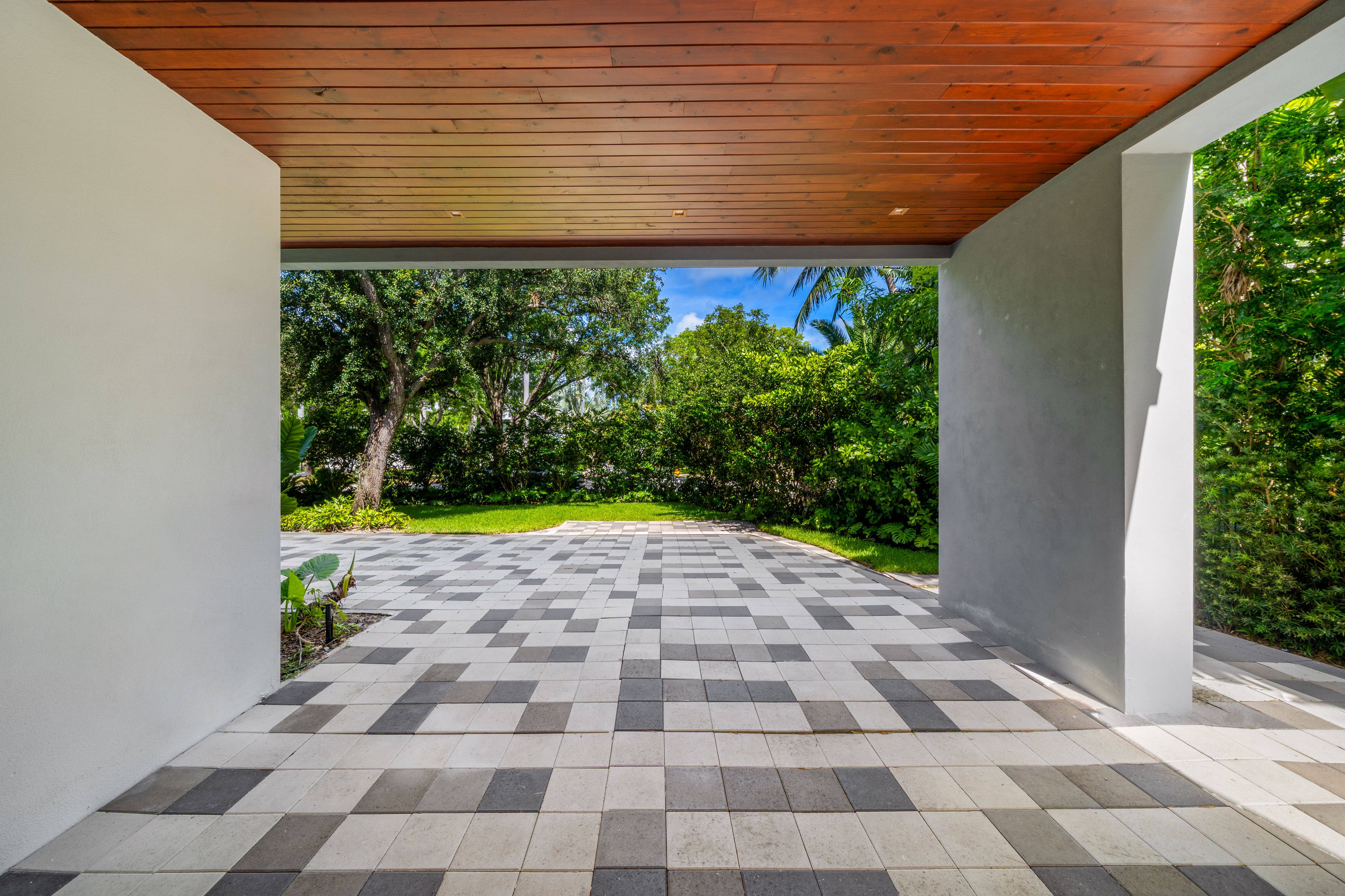 425 Harbor Drive Key Biscayne FL 33149