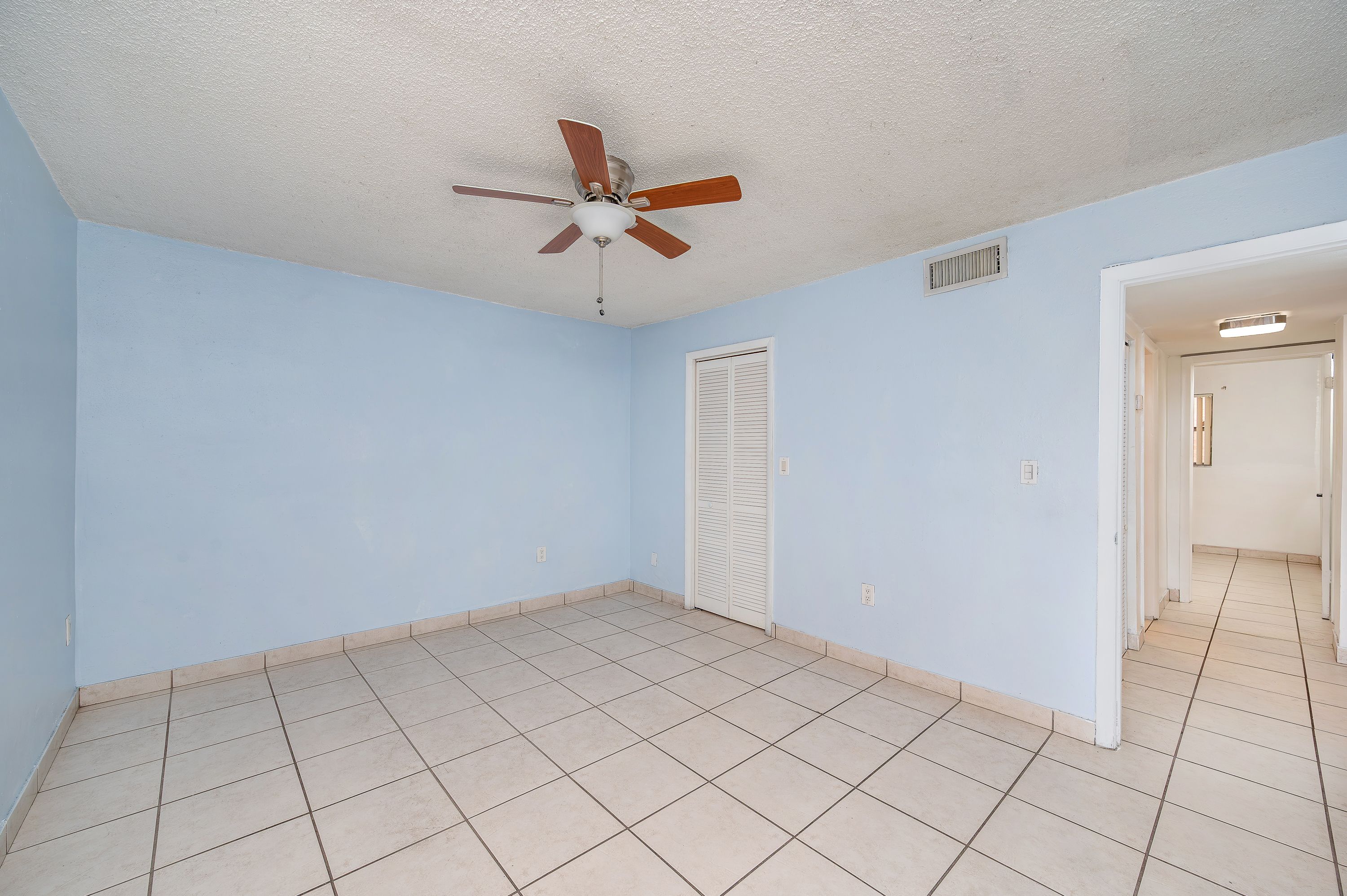 1910 W 56th Street Hialeah FL 33012
