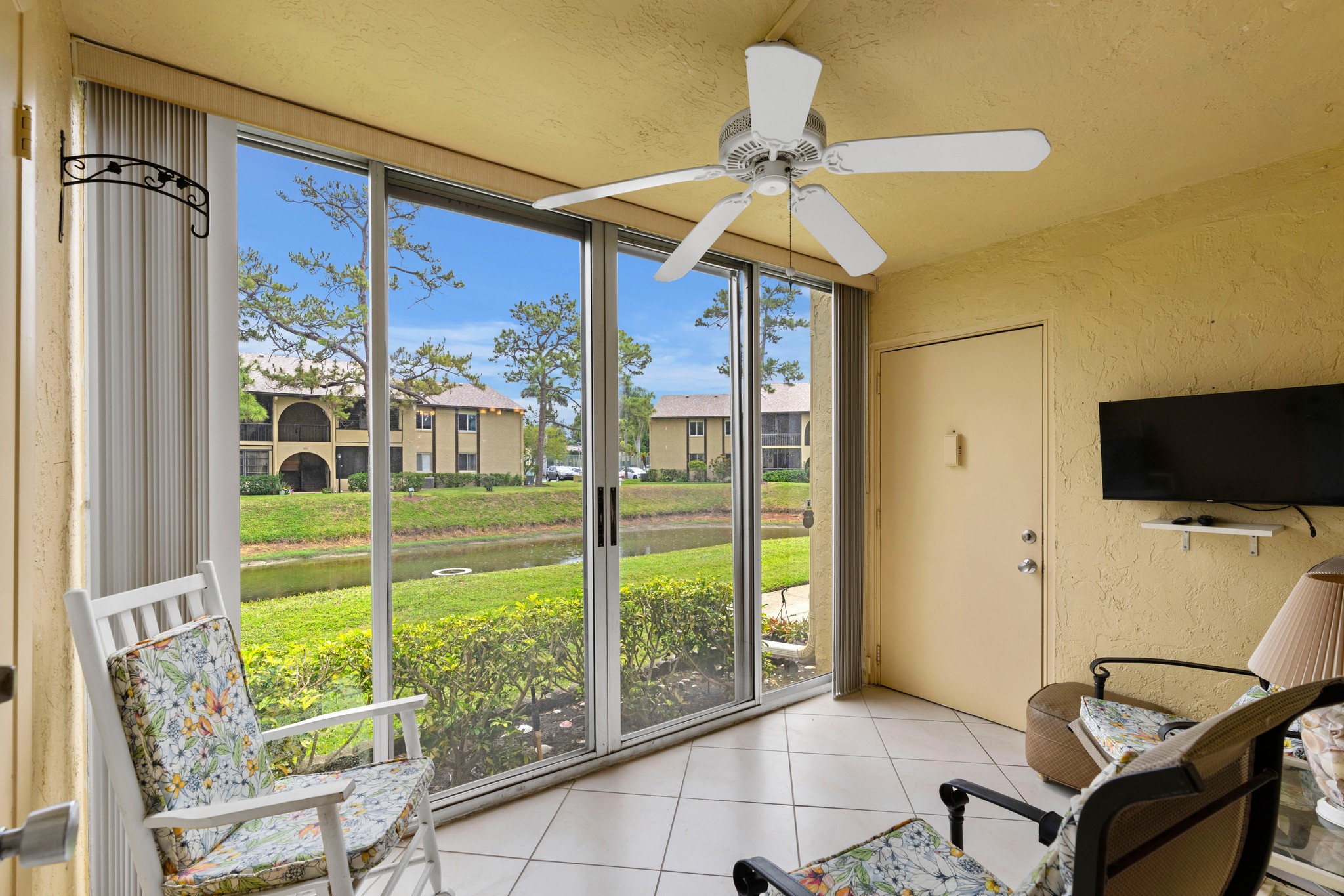 336 Pine Ridge Circle Green Acres FL 33463