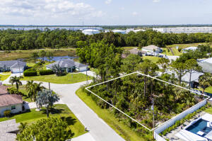 5489 NW Brent Court Port St Lucie FL 34986