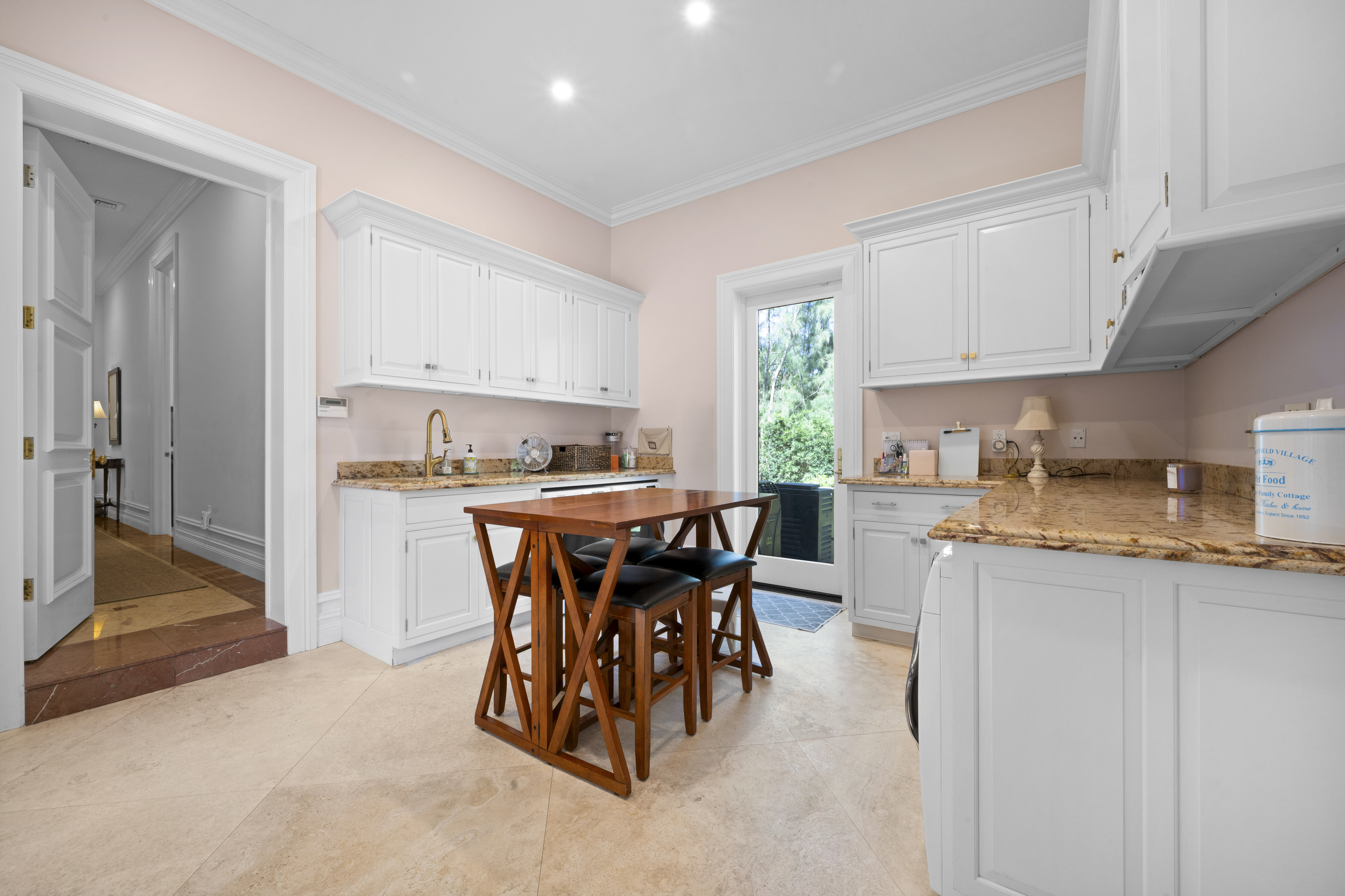 100 Harbor Way Jupiter Island FL 33455