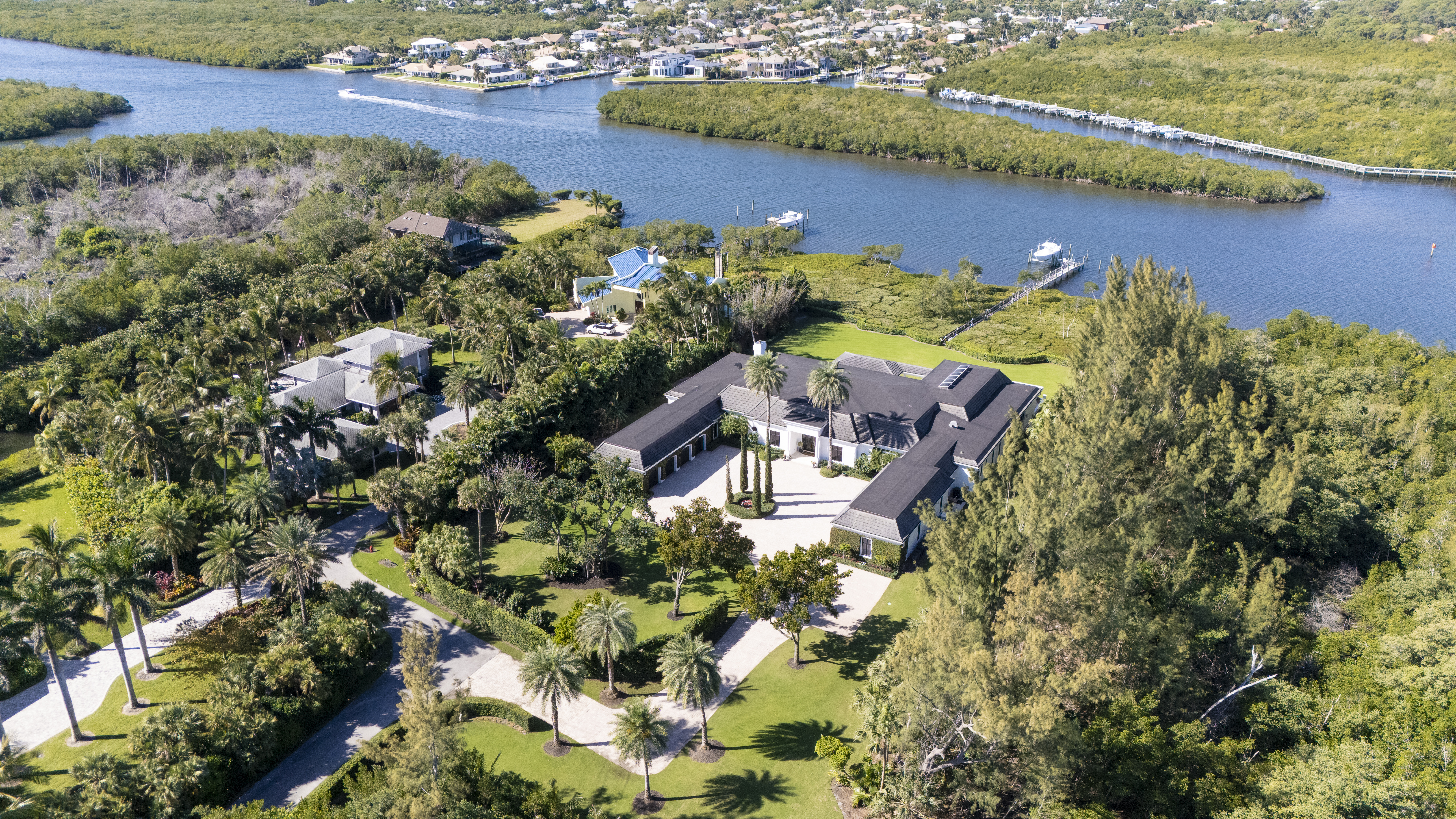 100 Harbor Way Jupiter Island FL 33455