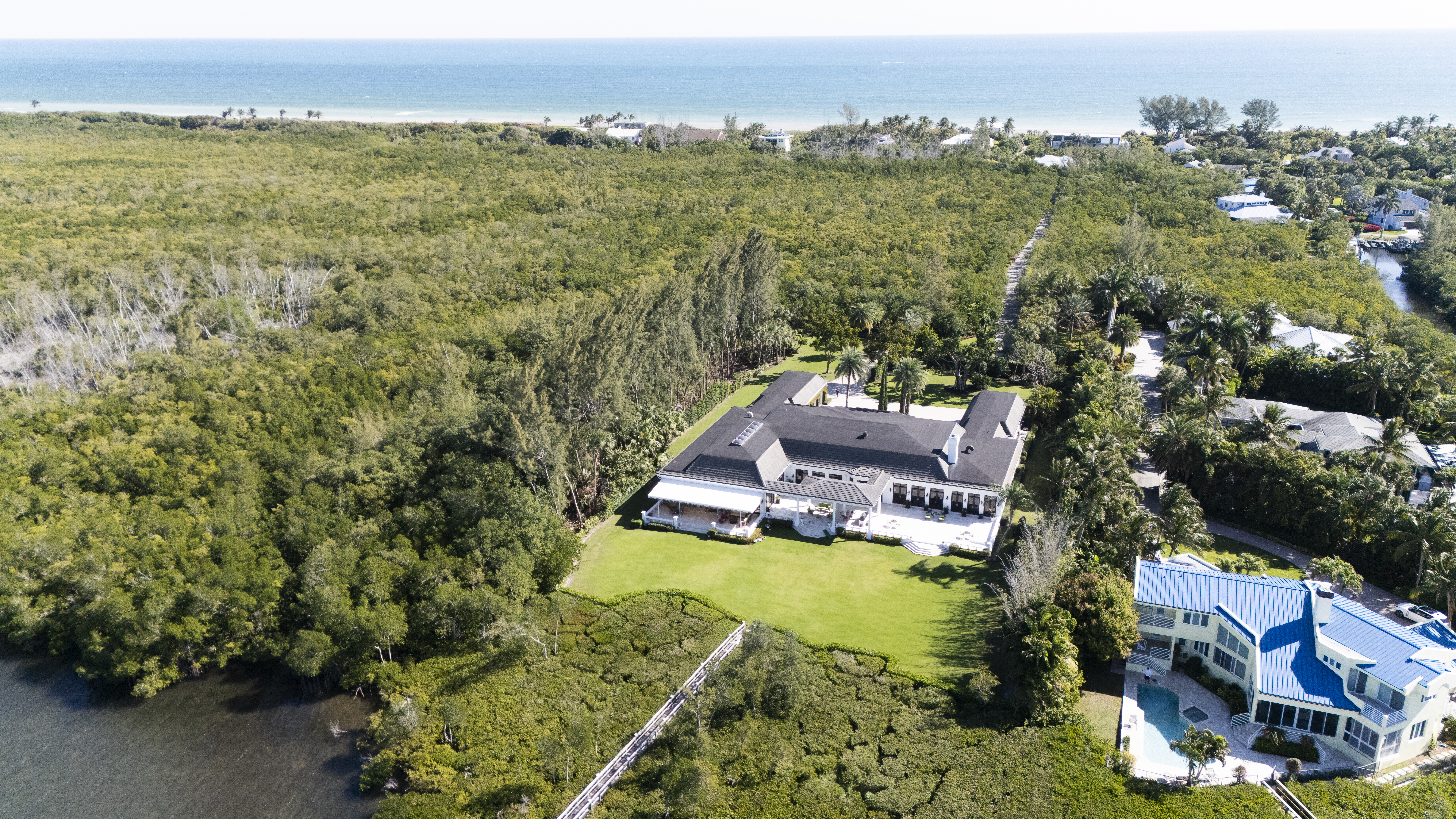 100 Harbor Way Jupiter Island FL 33455