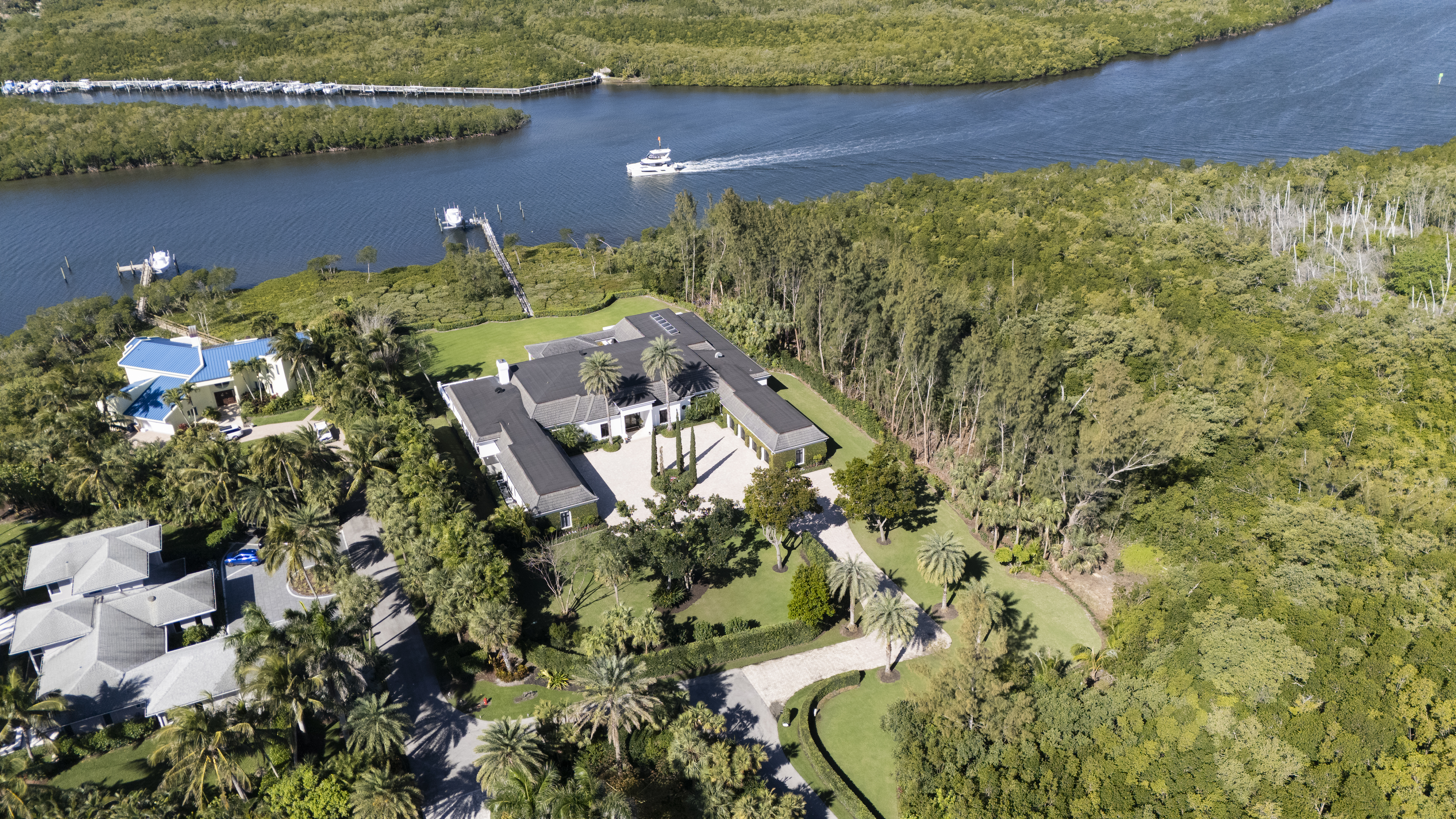 100 Harbor Way Jupiter Island FL 33455