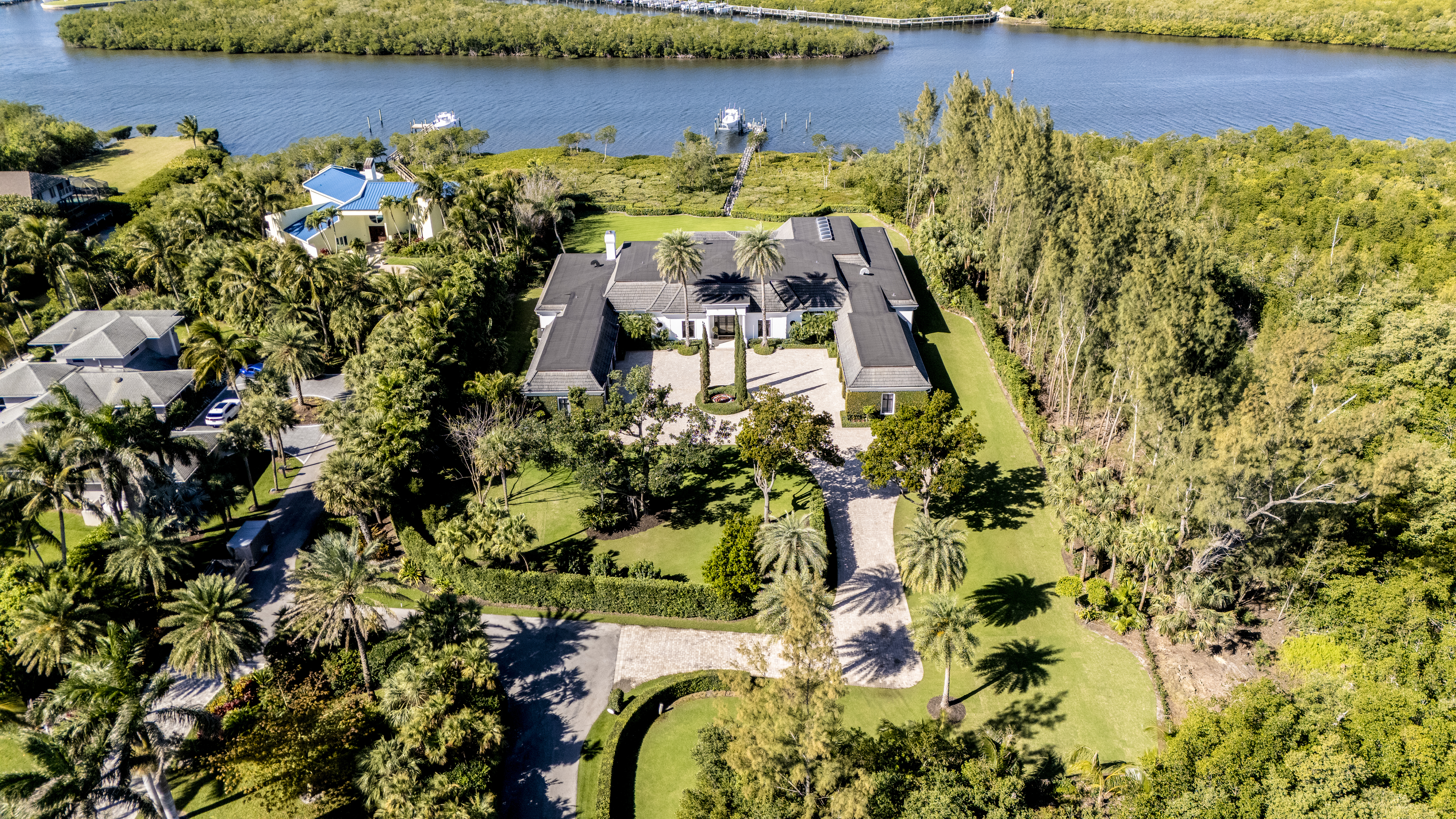 100 Harbor Way Jupiter Island FL 33455