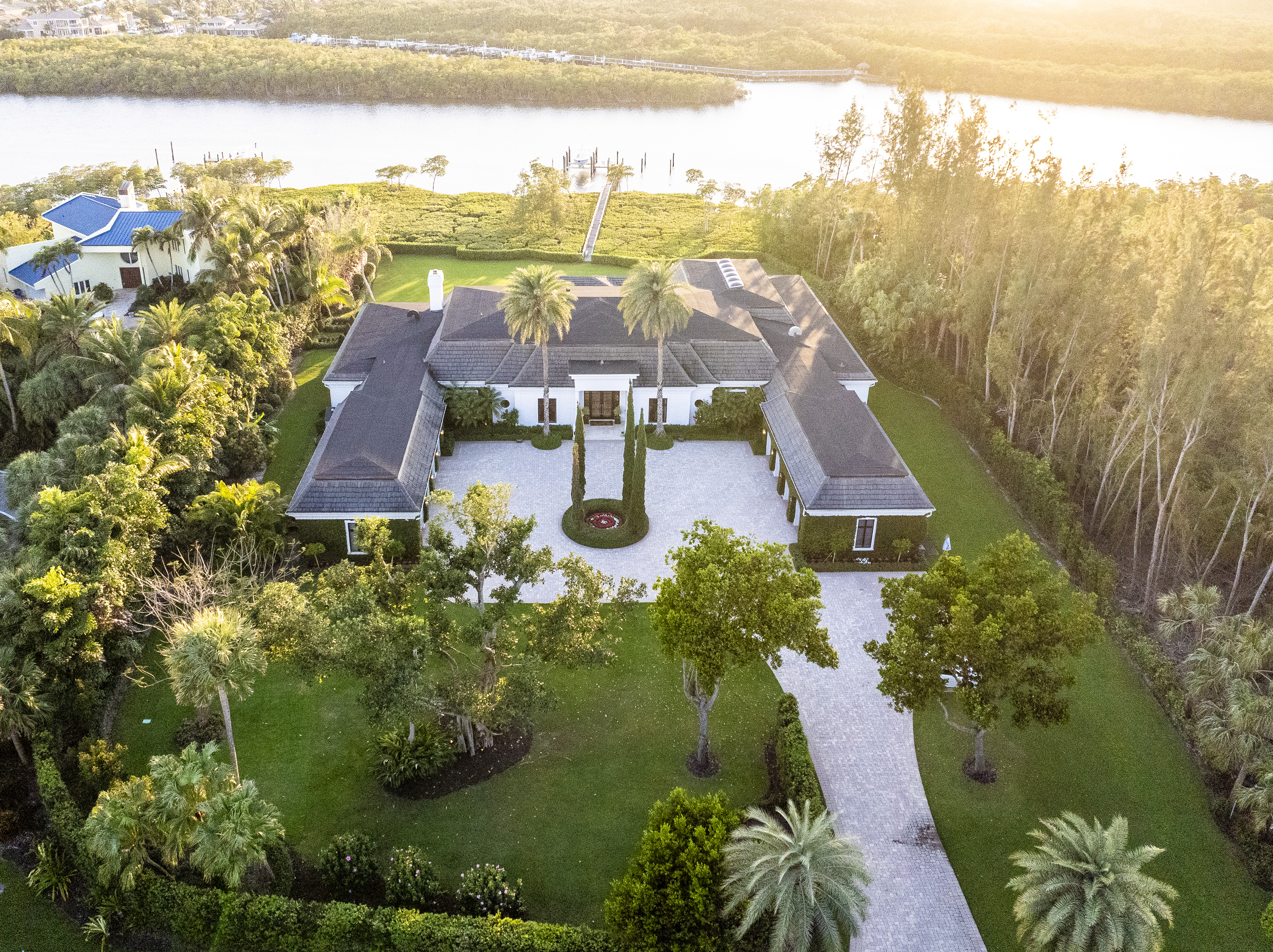 100 Harbor Way Jupiter Island FL 33455