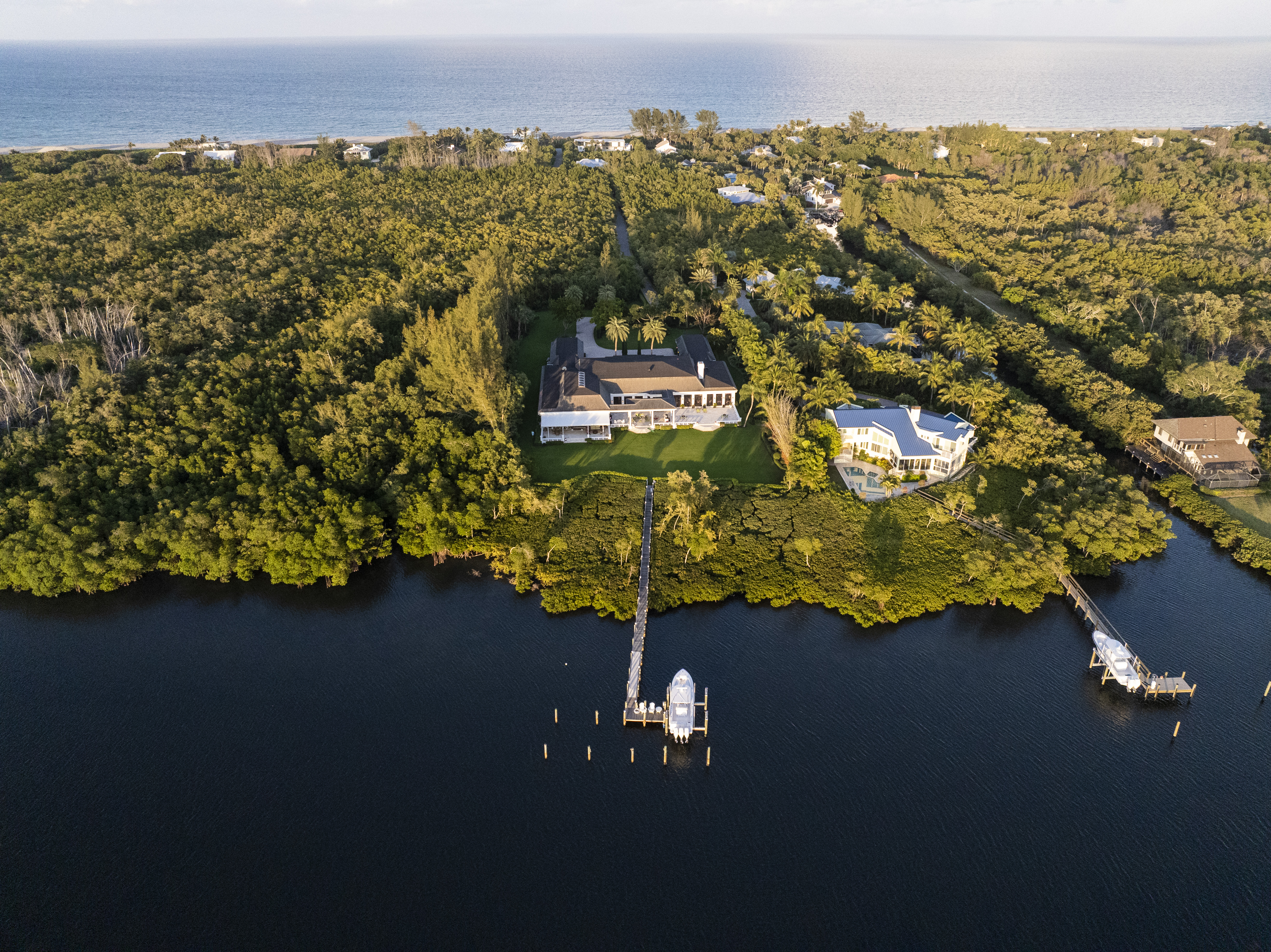 100 Harbor Way Jupiter Island FL 33455