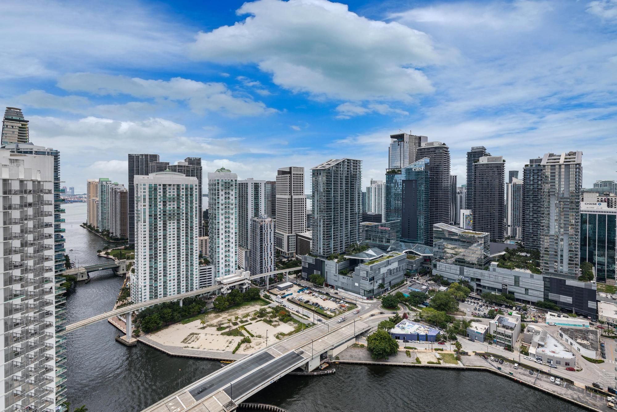 90 SW 3rd Street Miami FL 33130