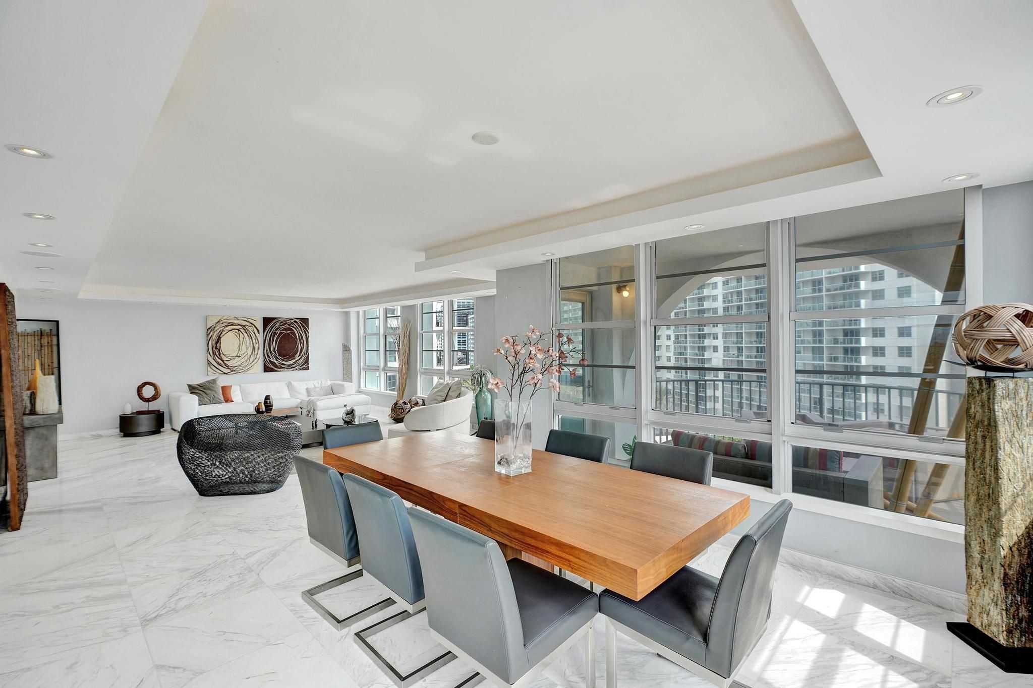 5660 Collins Avenue Miami Beach FL 33140