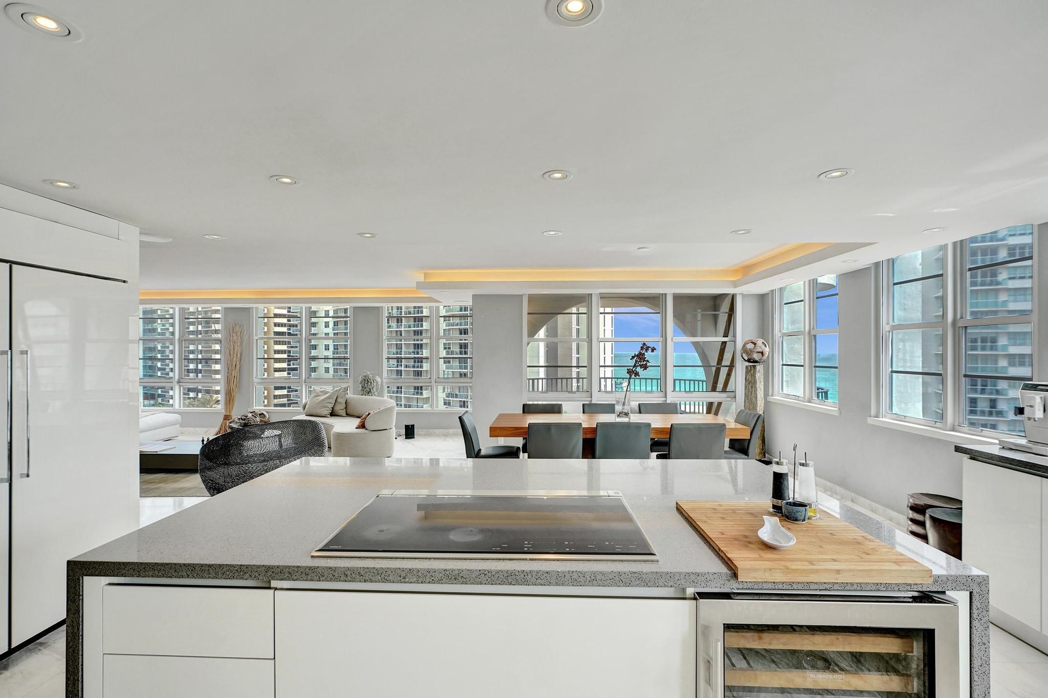 5660 Collins Avenue Miami Beach FL 33140