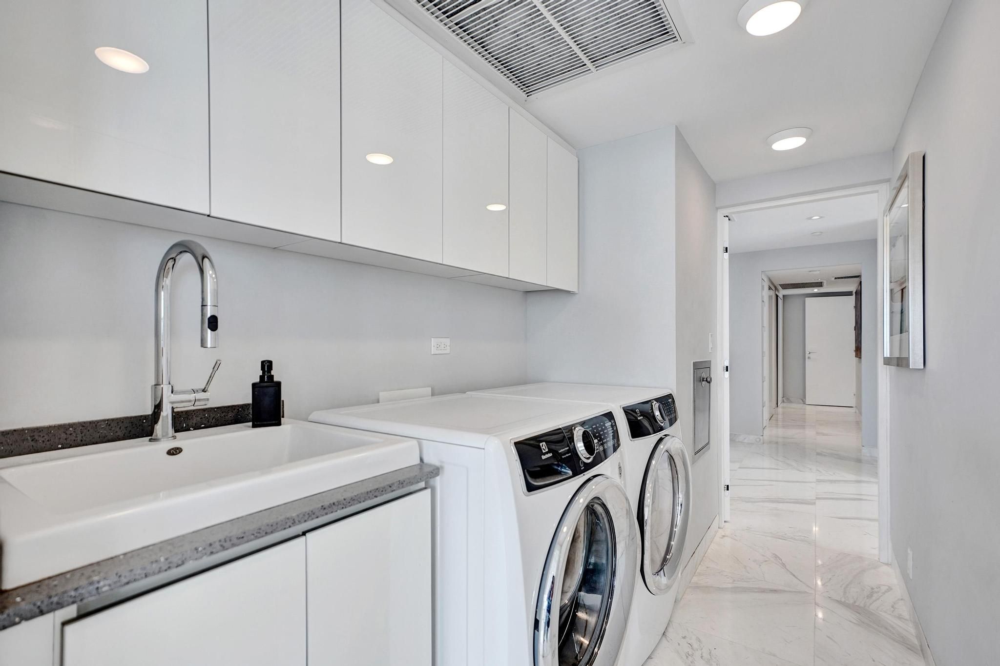 5660 Collins Avenue Miami Beach FL 33140