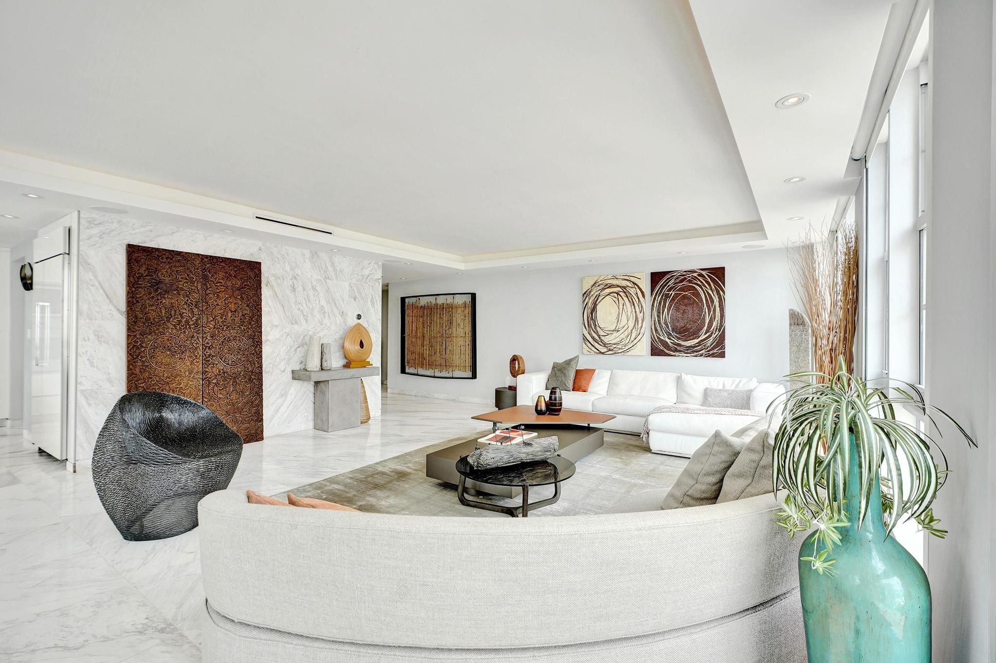 5660 Collins Avenue Miami Beach FL 33140