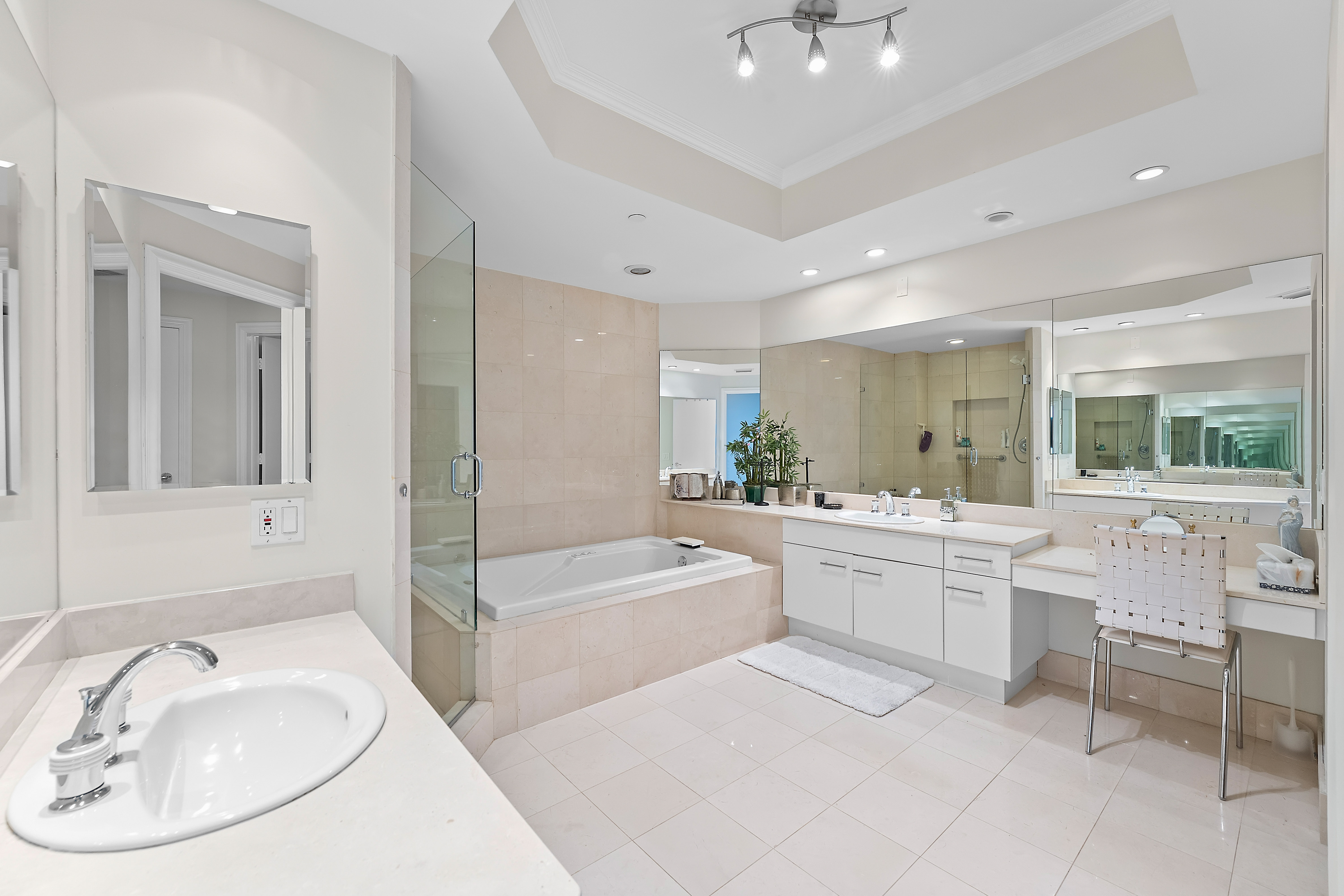 21150 Point Place Aventura FL 33180