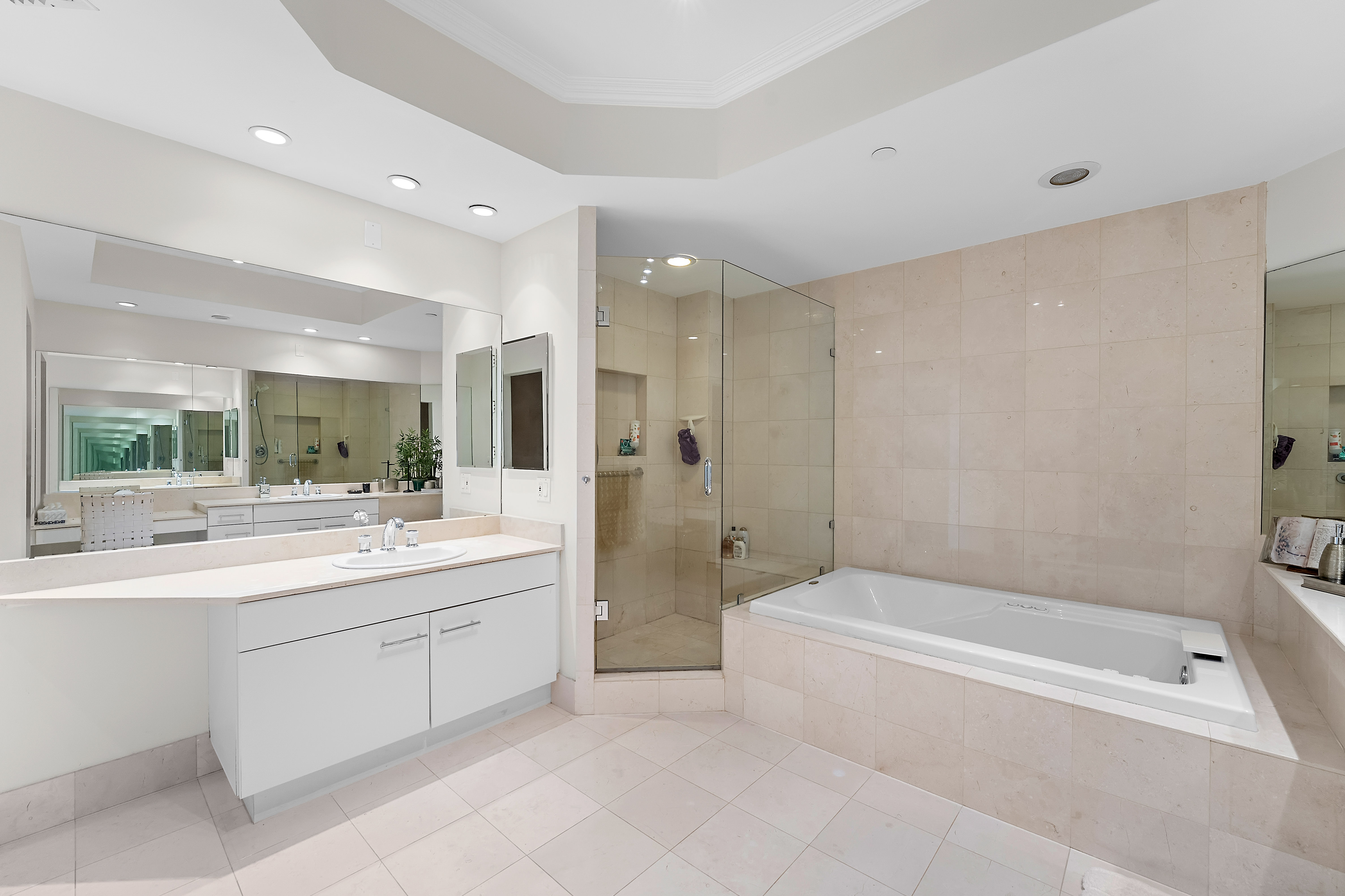 21150 Point Place Aventura FL 33180
