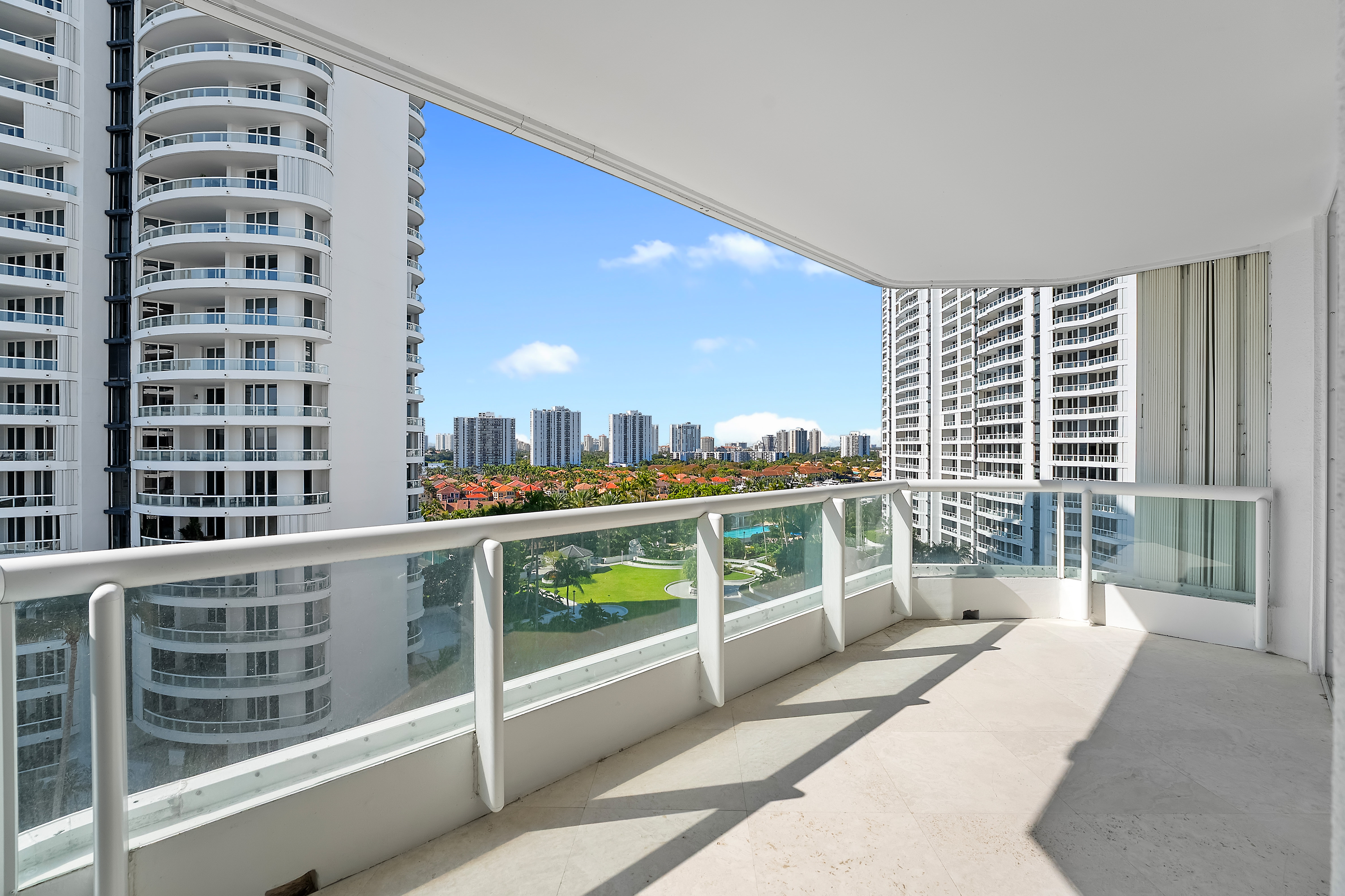 21150 Point Place Aventura FL 33180