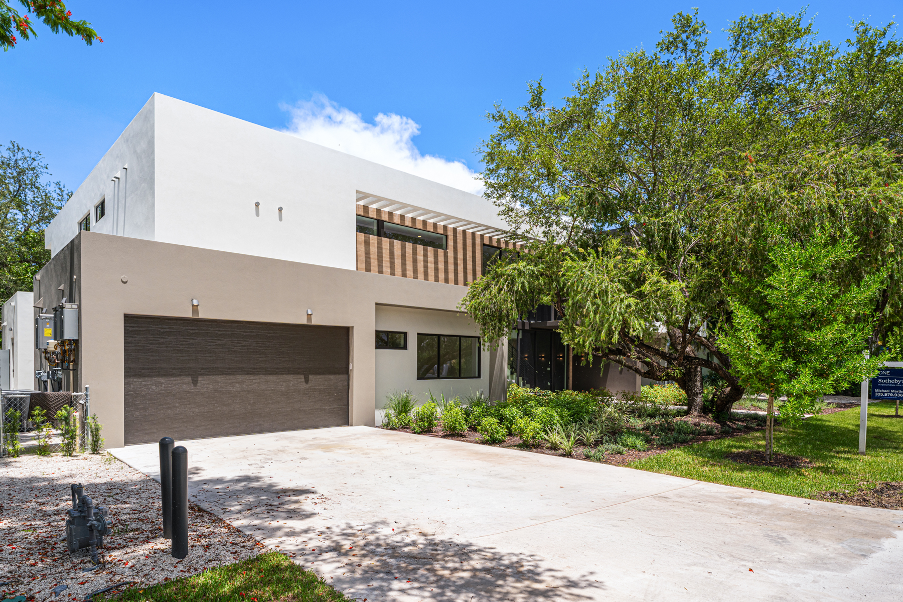 5921 SW 84th Street South Miami FL 33143