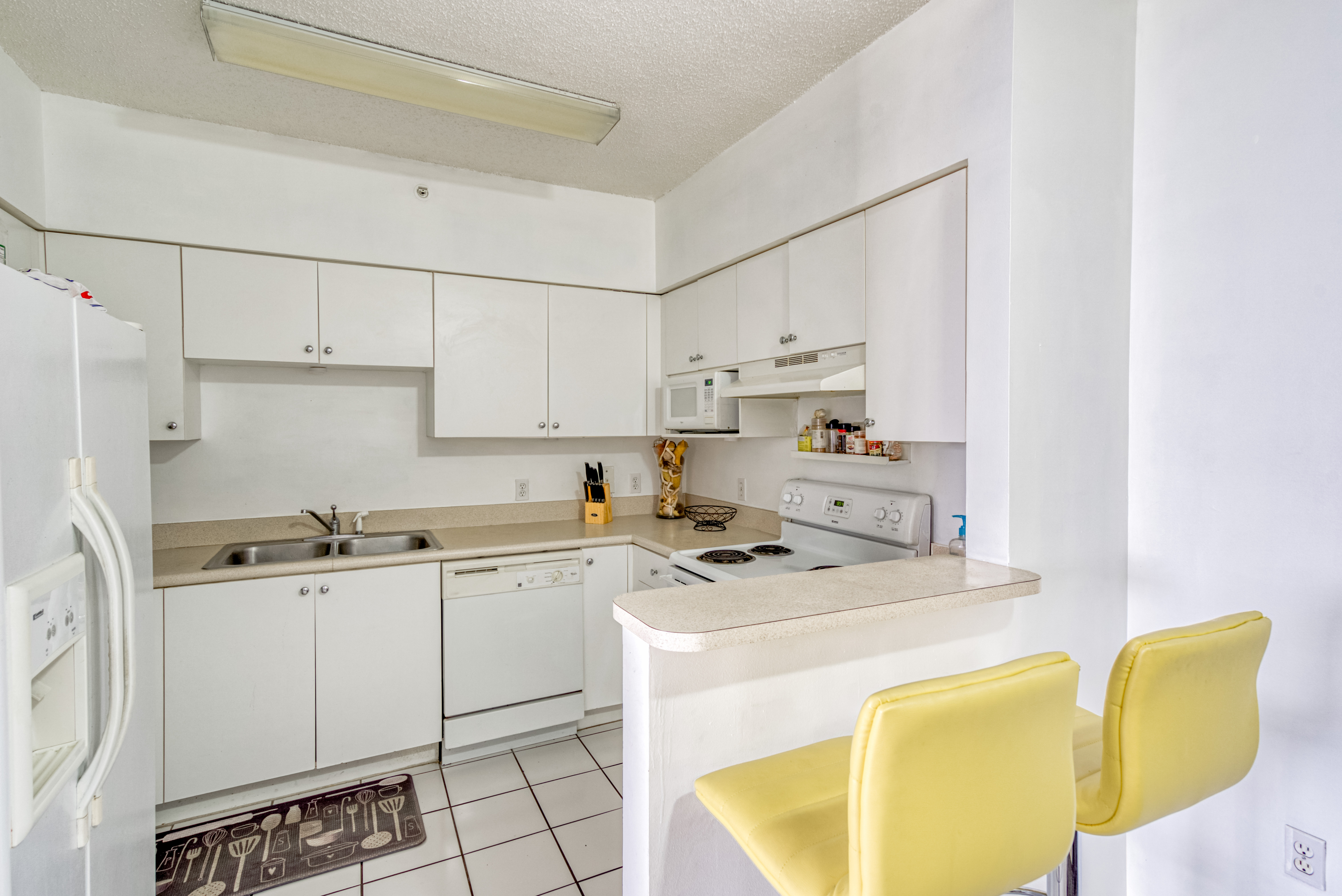 5091 NW 7th Street Miami FL 33126
