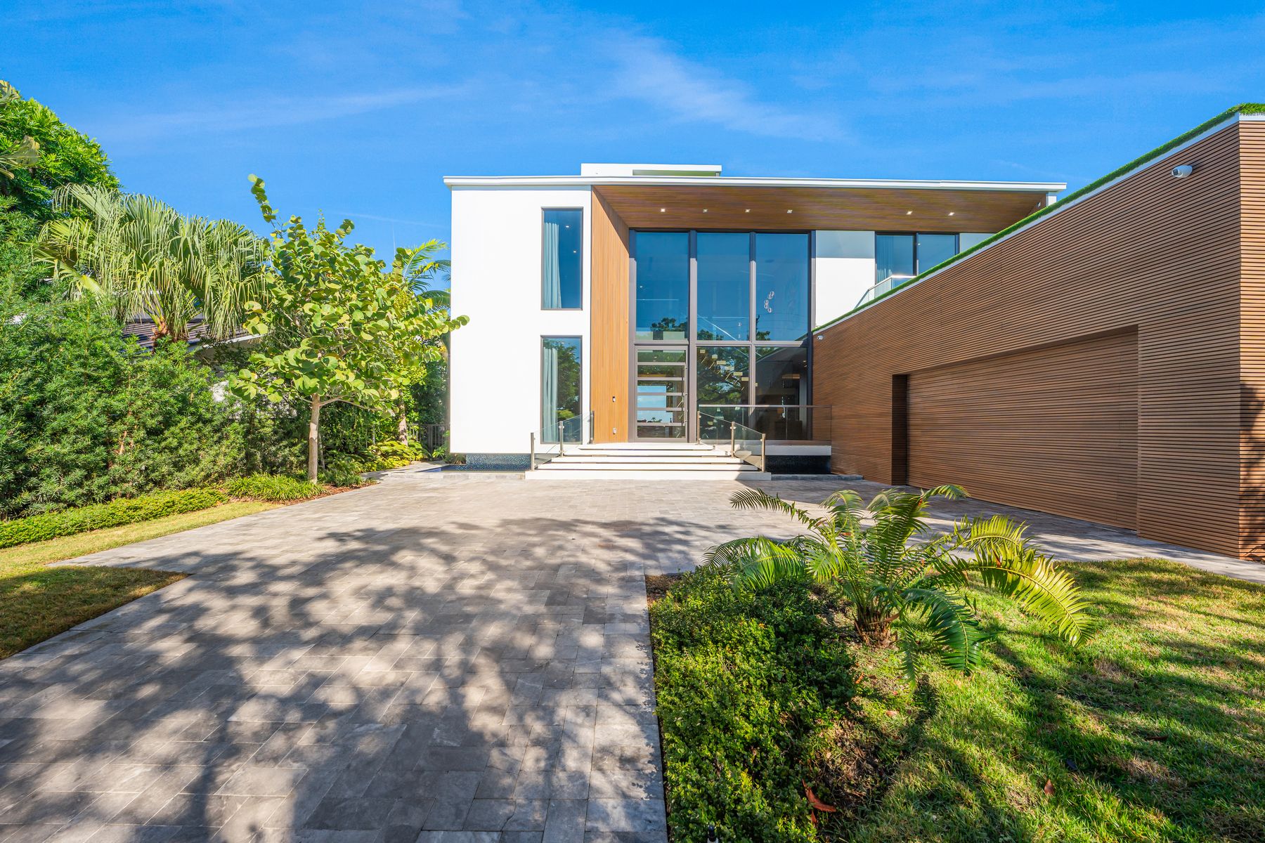 1785 Cleveland Road Miami Beach FL 33141