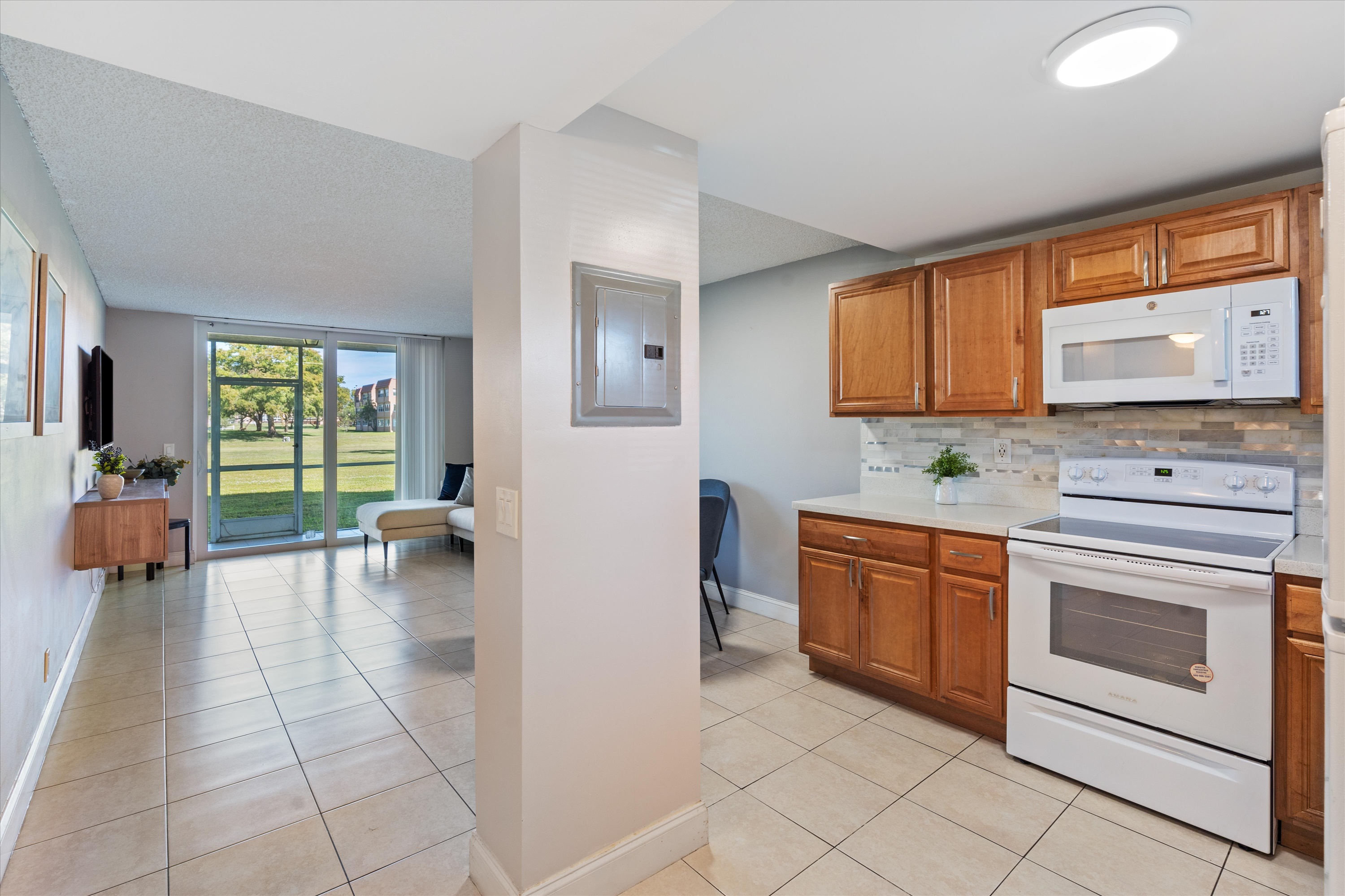 9761 Sunrise Lakes Boulevard Sunrise FL 33322