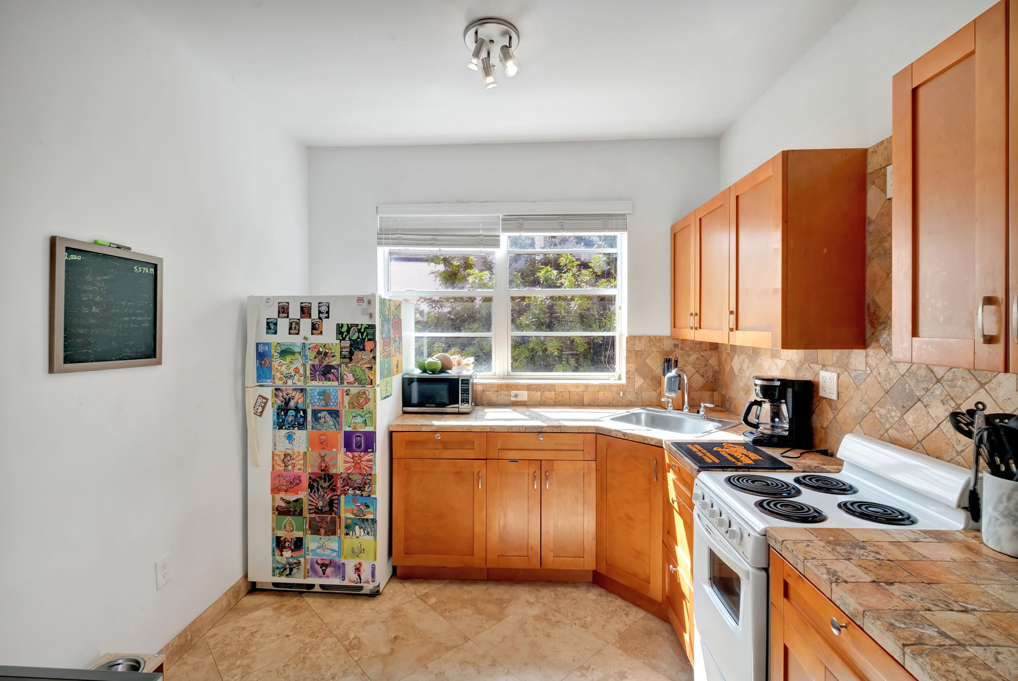 6881 Bay Drive Miami Beach FL 33141