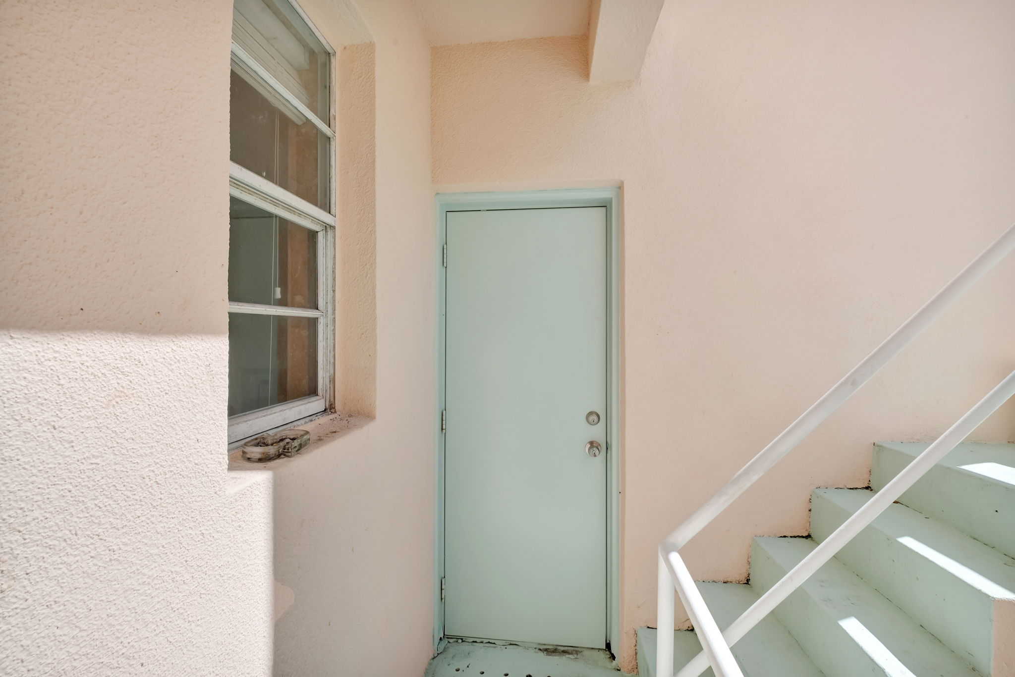 6881 Bay Drive Miami Beach FL 33141