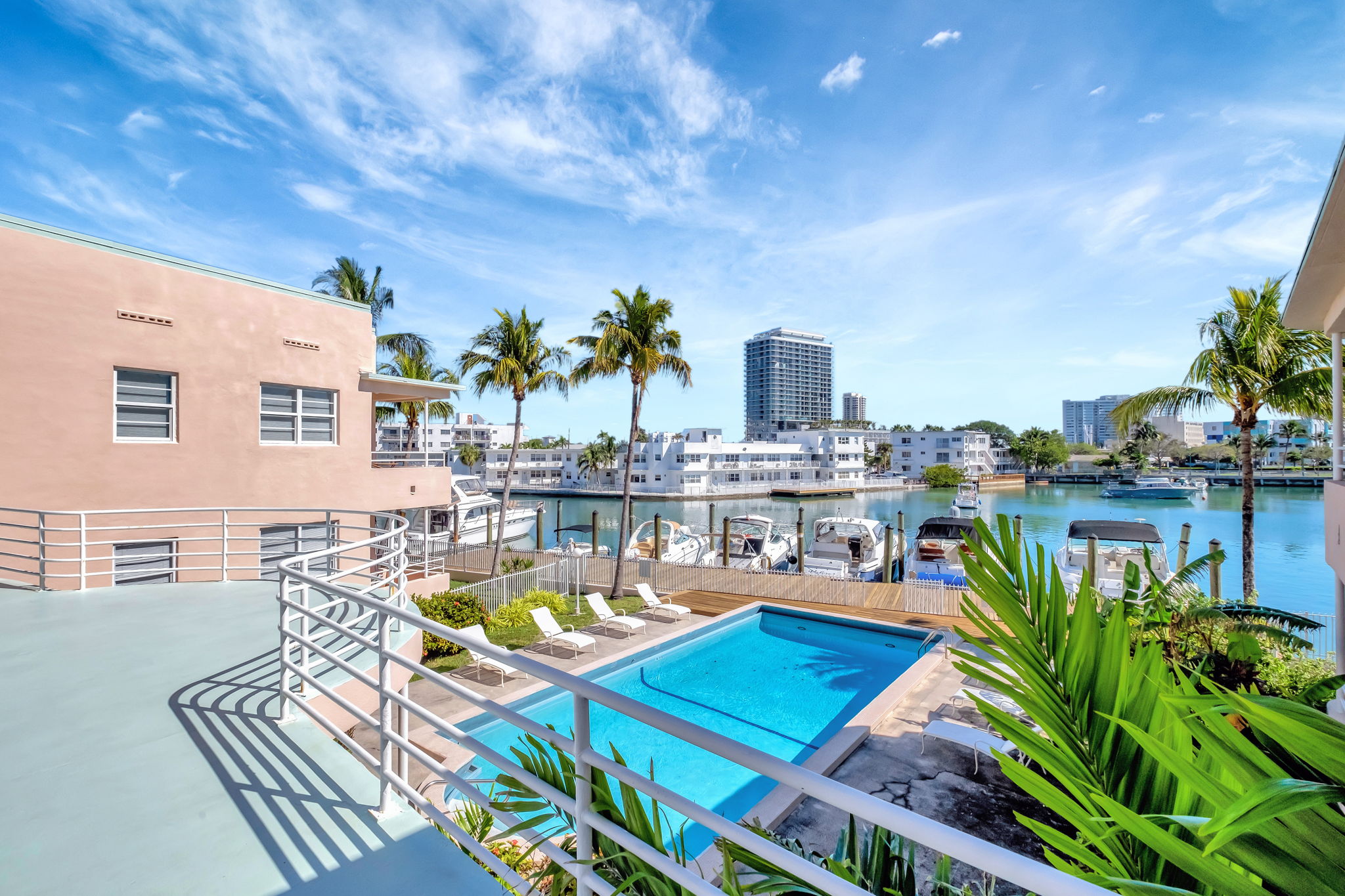 6881 Bay Drive Miami Beach FL 33141