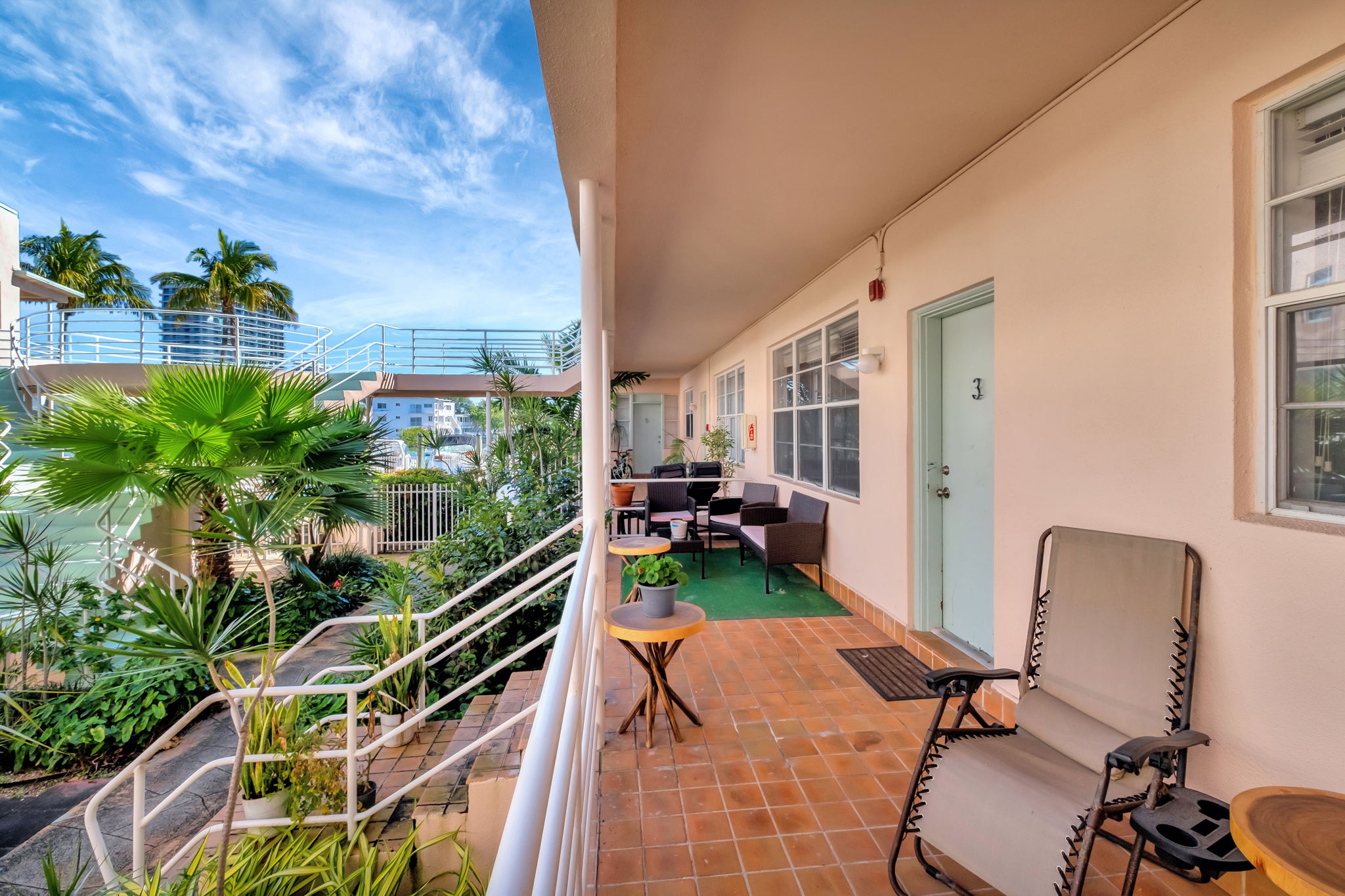 6881 Bay Drive Miami Beach FL 33141