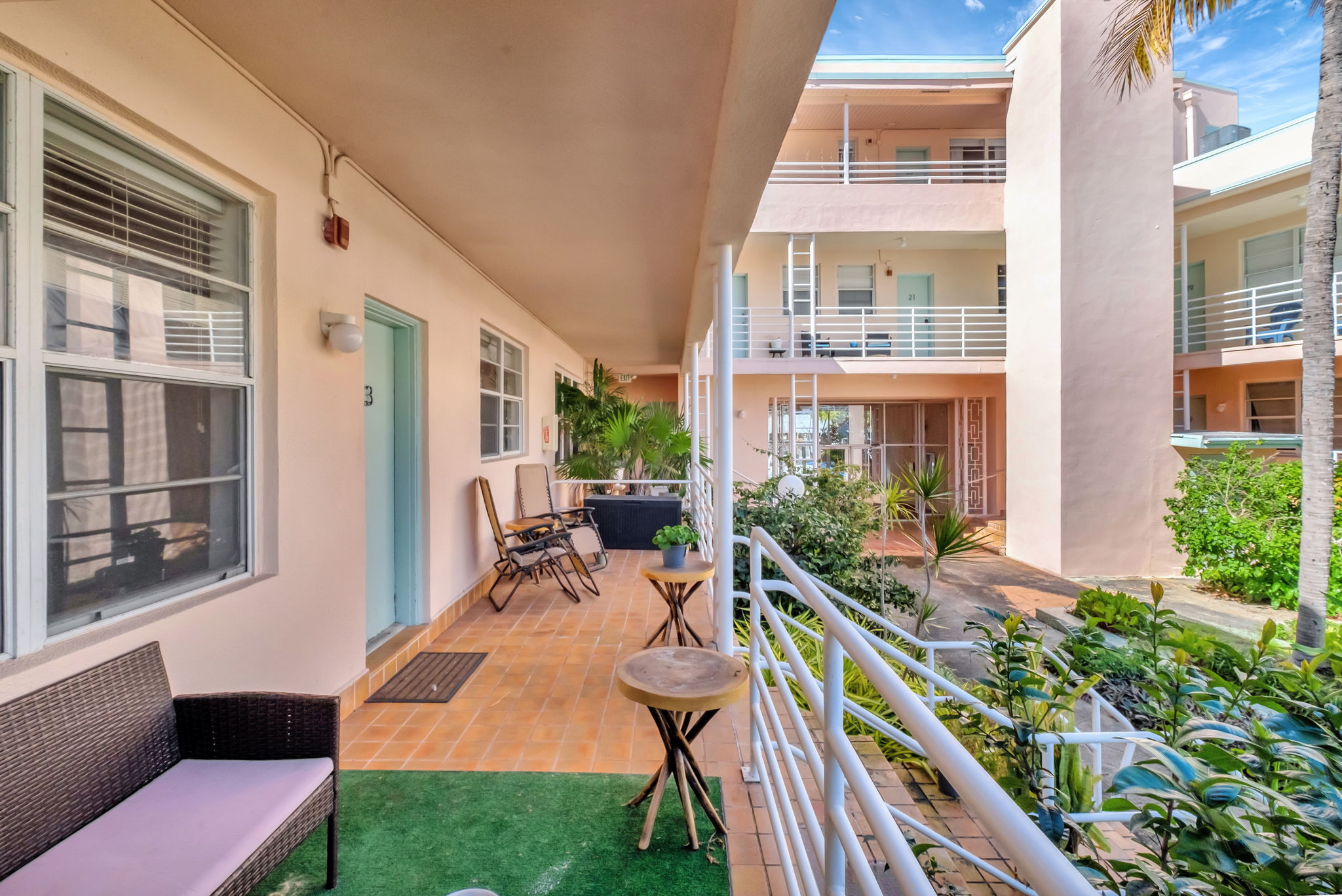 6881 Bay Drive Miami Beach FL 33141