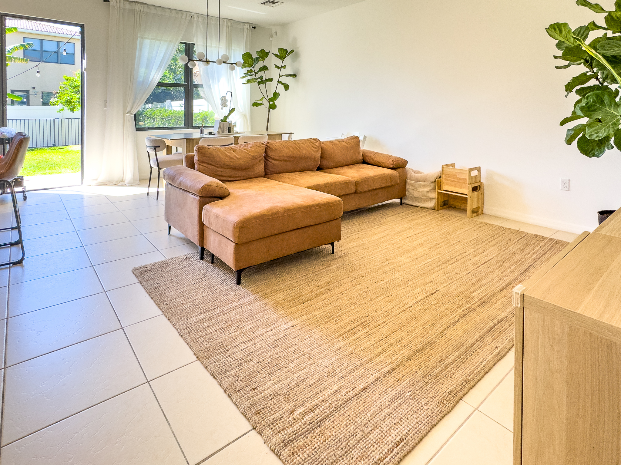 686 NE 191st Terrace Miami FL 33179