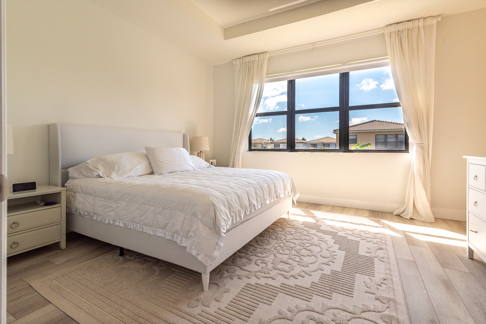 686 NE 191st Terrace Miami FL 33179