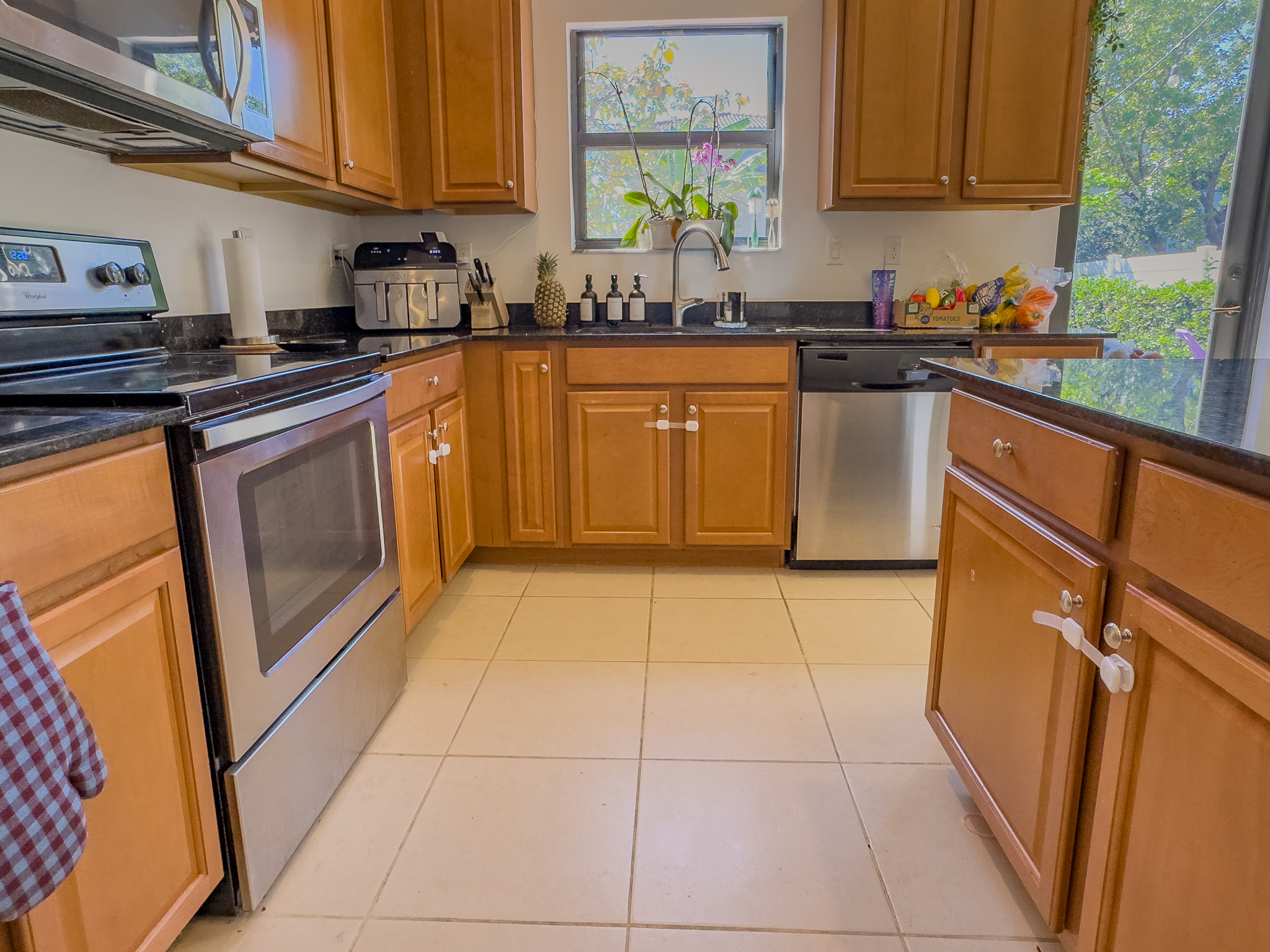 686 NE 191st Terrace Miami FL 33179