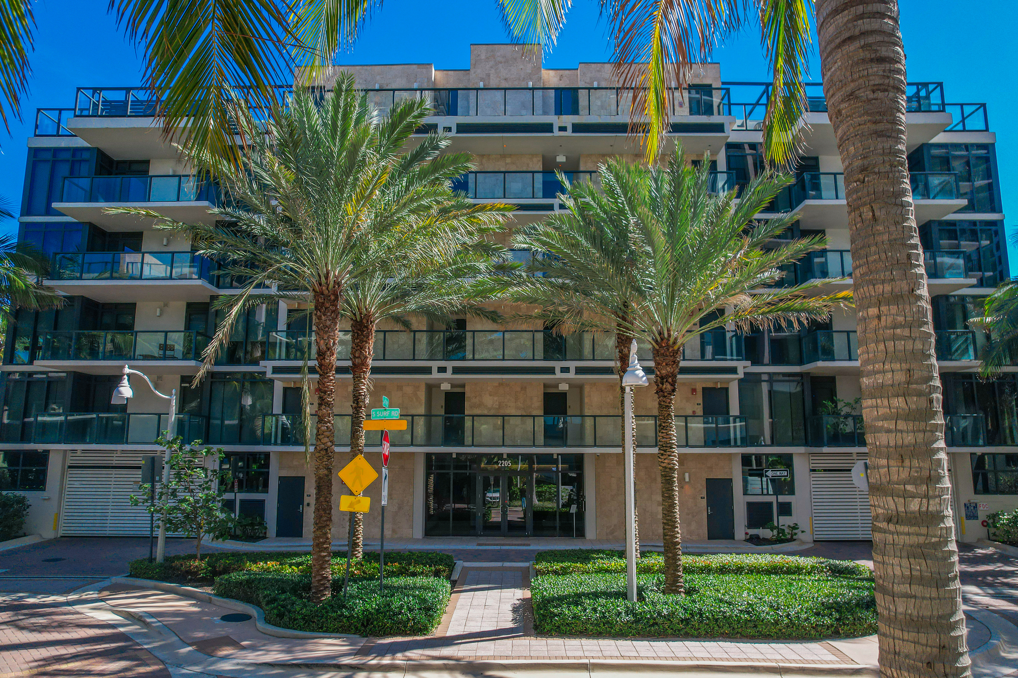 2205 S Surf Road Hollywood FL 33019