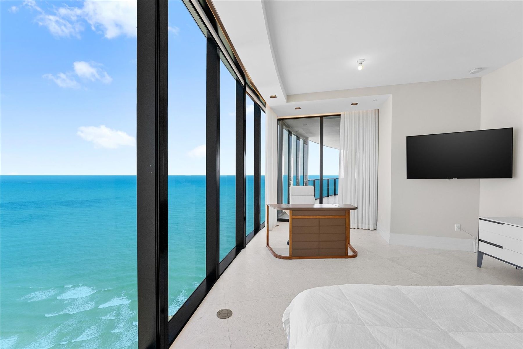 18555 Collins Avenue Sunny Isles Beach FL 33160